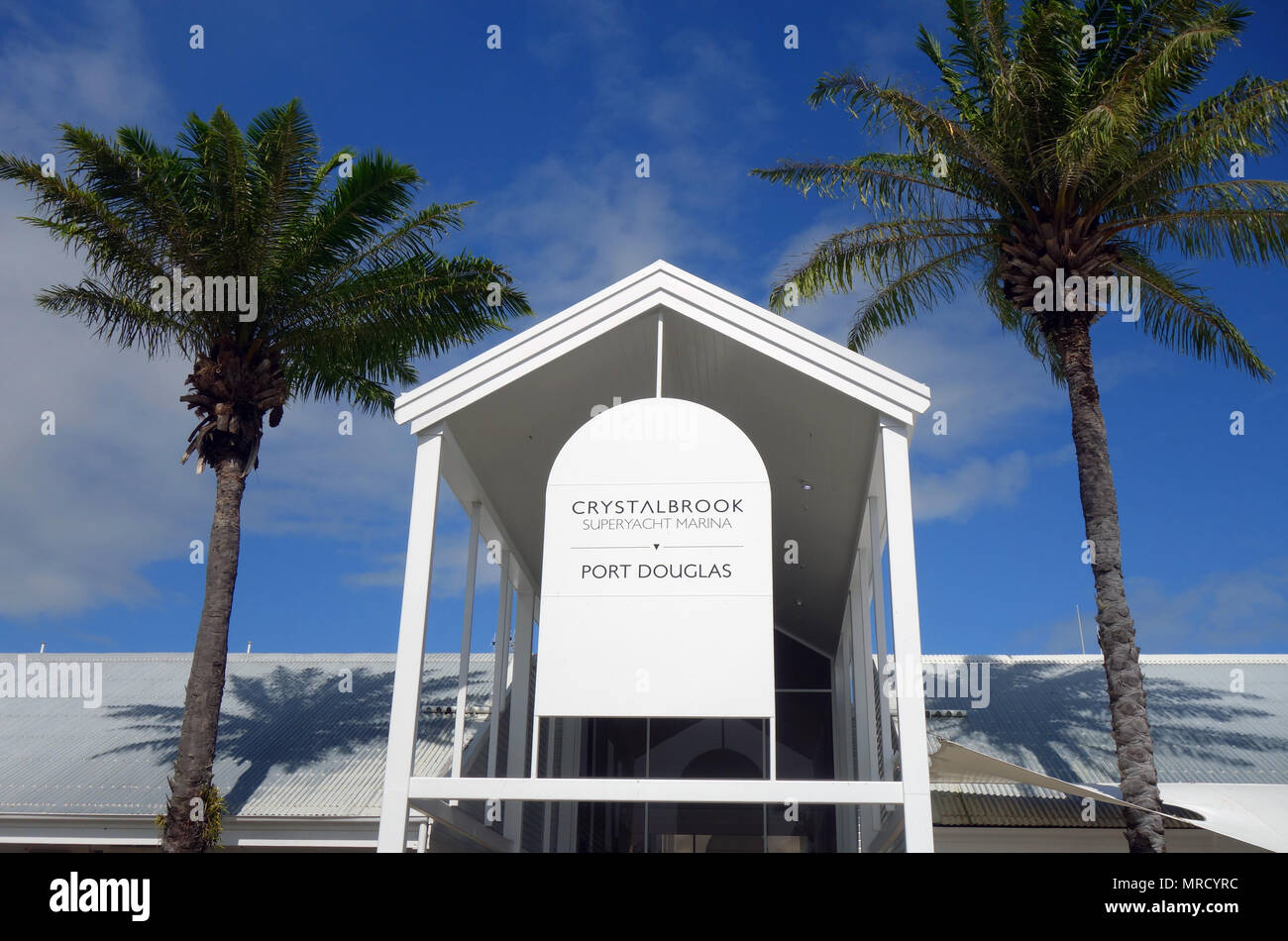 Entrée avant de l'Crystalbrook Superyacht Marina, Port Douglas, Queensland, Australie. NoPR Banque D'Images