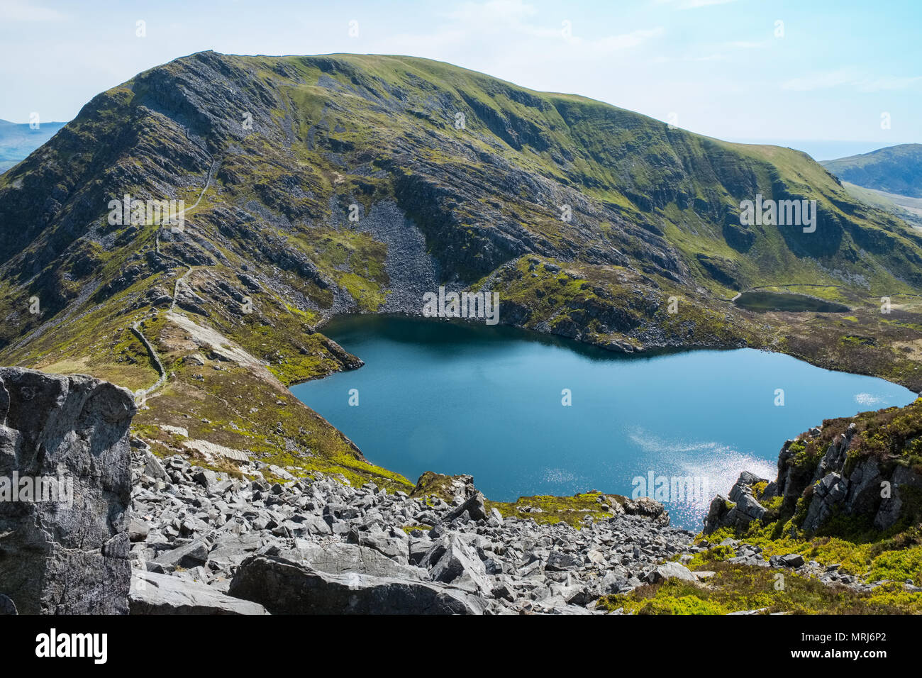 Llyn Hywel et Y Lethr Rhinog de Fach, Pays de Galles, Royaume-Uni Banque D'Images