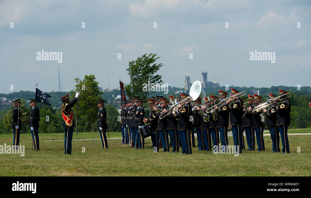 États-unis - le 11 juin : le capitaine George L. Barton de l'armée américaine, 101e Division aéroportée a été enterré aujourd'hui au cimetière national d'Arlington Arlington vierge Banque D'Images
