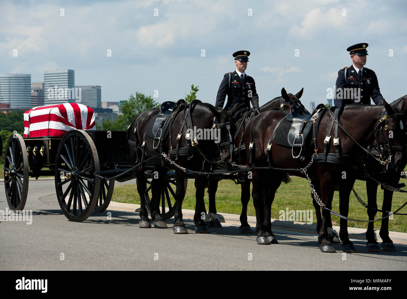 États-unis - le 11 juin : le capitaine George L. Barton de l'armée américaine, 101e Division aéroportée a été enterré aujourd'hui au cimetière national d'Arlington Arlington vierge Banque D'Images
