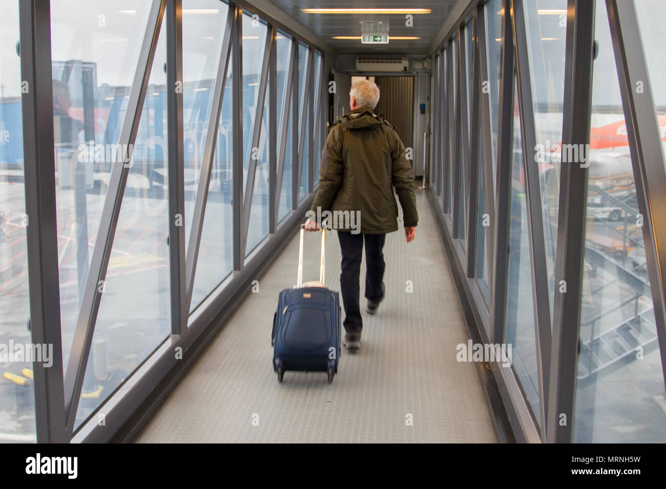 Reykjavik, Islande. 27/05/2018. EasyJet vols face risque de retards de vols des compagnies aériennes le mercredi et jeudi devrait être annulée en tant que contrôleurs aériens français commencent leur Quatorzième épisode d'action cette année. /AlamyLiveNews MediaWorldImages Crédit : Banque D'Images