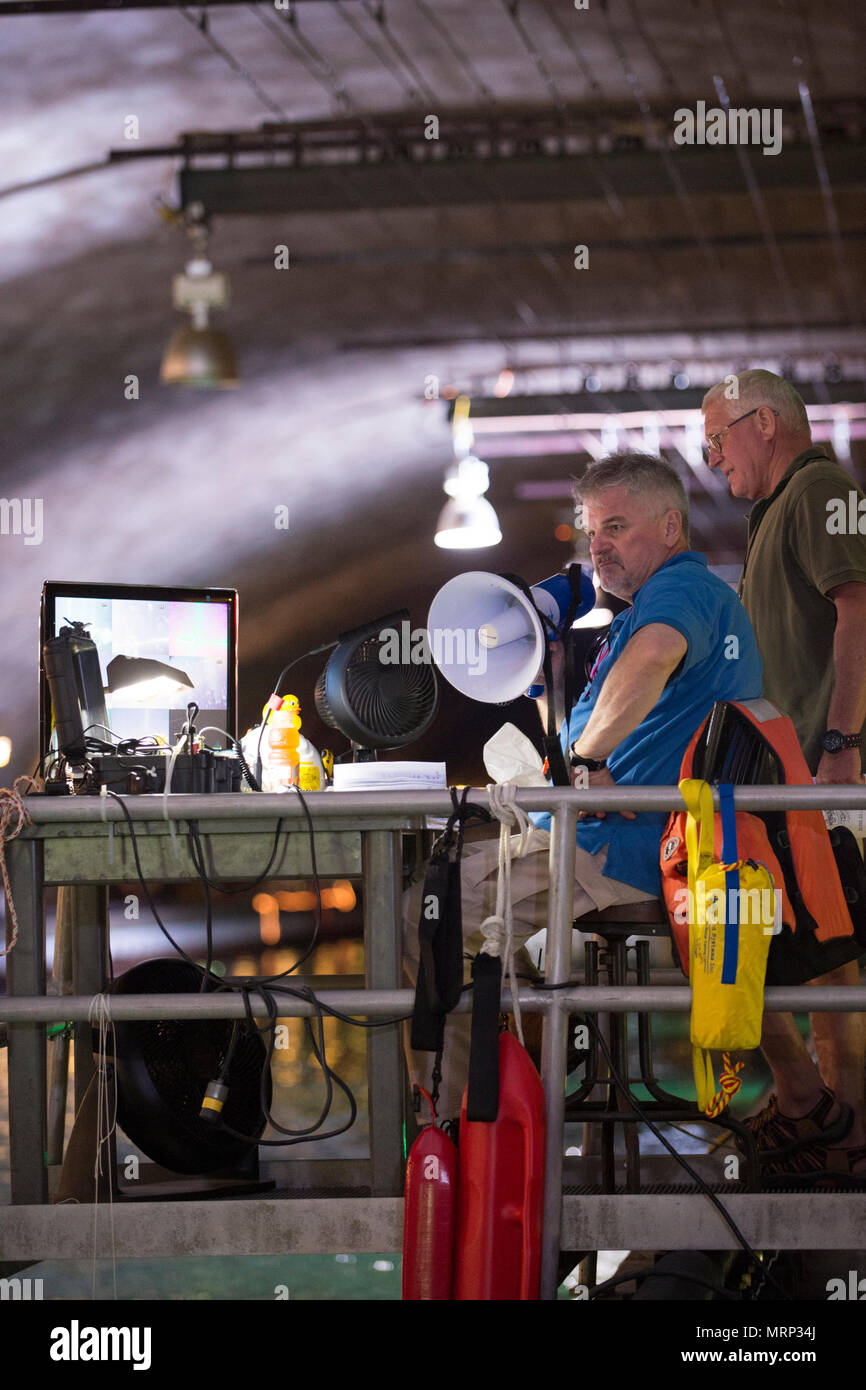 International Human-Powered Submarine races est un événement d'ingénierie compétitif qui se tient au David Taylor Model Basin dans la Naval surface Warfare Center Carderock Division à West Bethesda, Maryland, le 28 juin 2017. Les équipes exploitent des sous-marins propulsés par des plongeurs dans un environnement de bassin d'essai contrôlé. L'image d'archive enregistre l'activité de course pendant le troisième jour de compétition. Banque D'Images