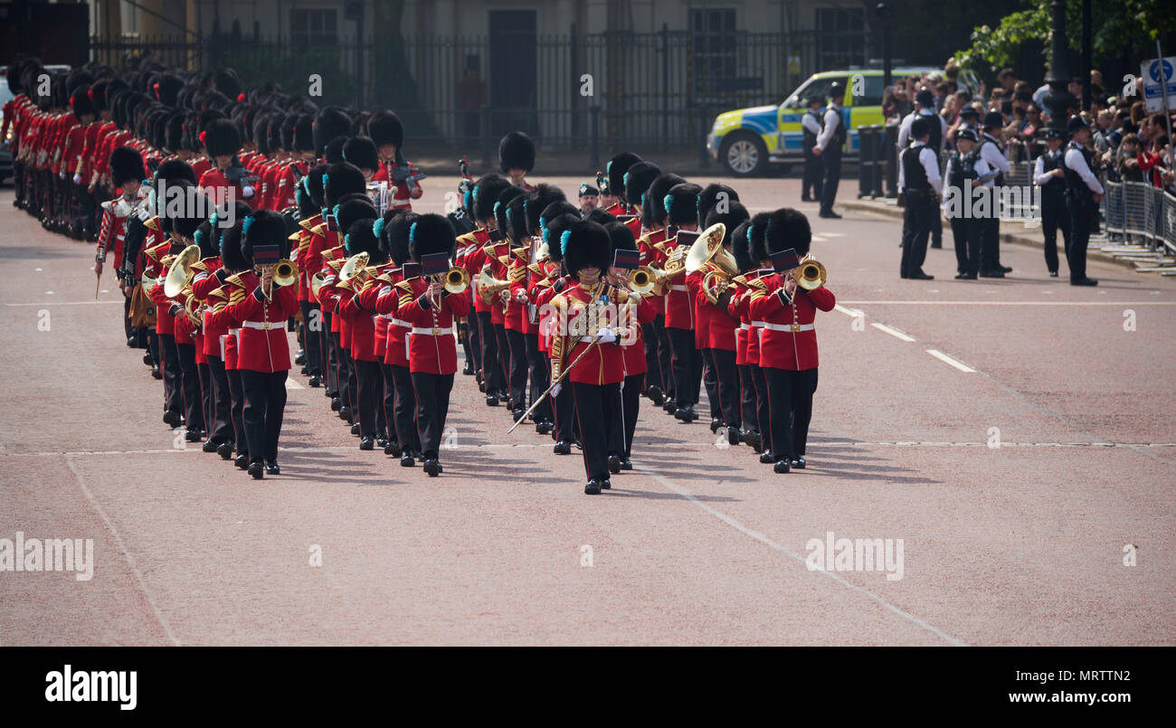 Le Mall, Londres, Royaume-Uni. 26 mai 2018. L'examen général est maintenu, la première répétition pour la fête de la reine ou de la parade Parade la couleur. Banque D'Images