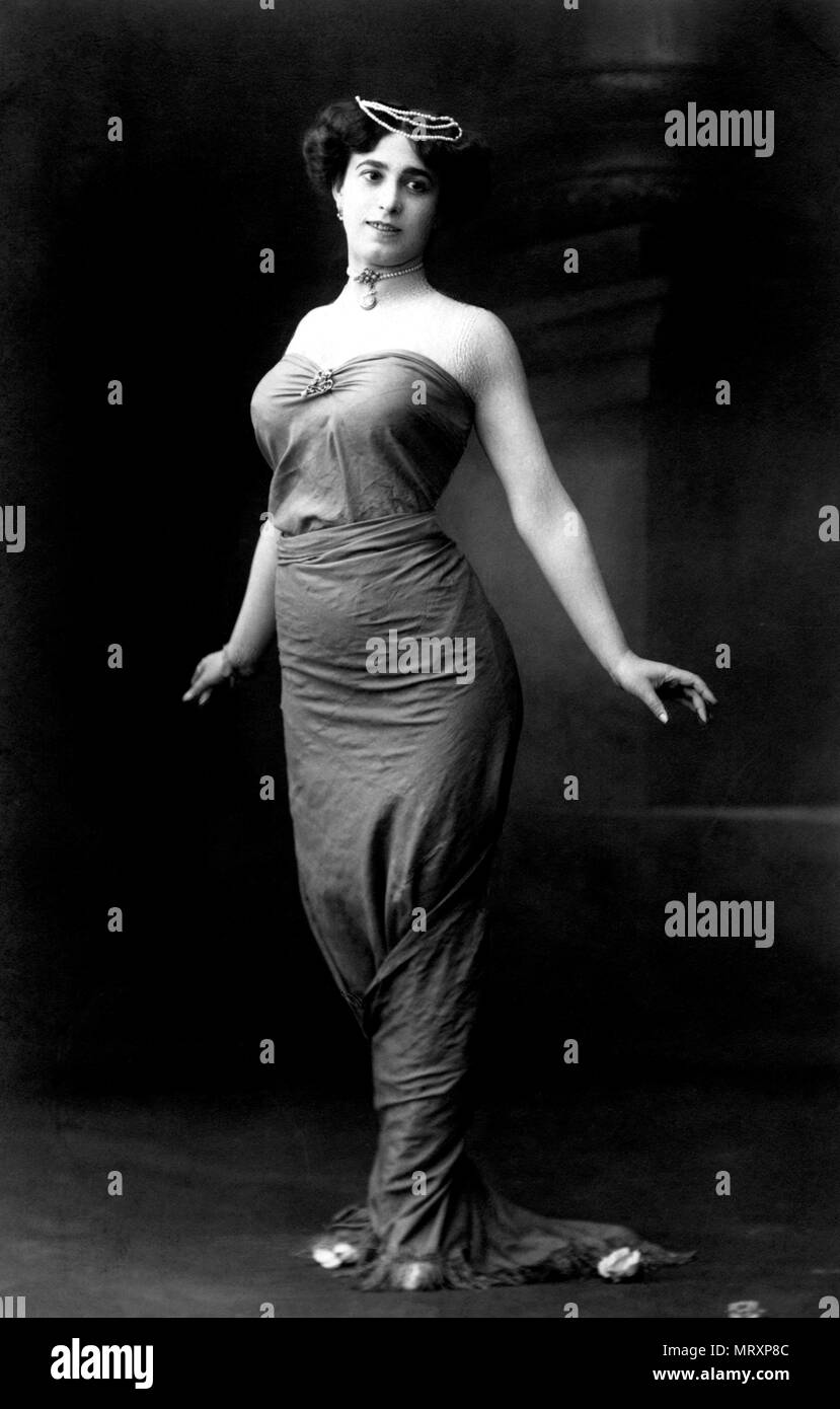 La mode, femme en robe de soirée, années 1920, Allemagne Photo Stock - Alamy