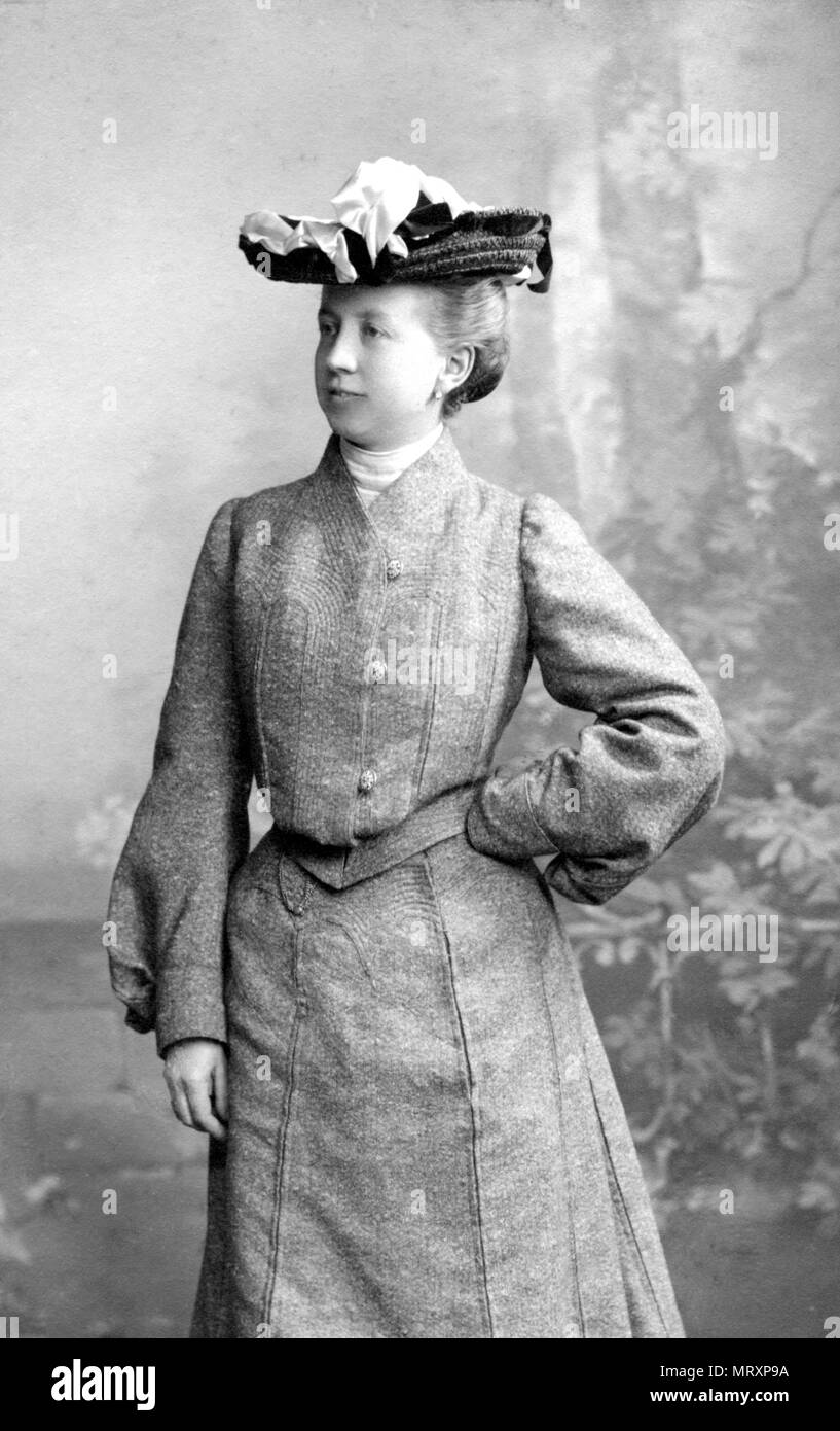 La mode, femme avec Costume et chapeau, années 1900, Allemagne Photo Stock  - Alamy