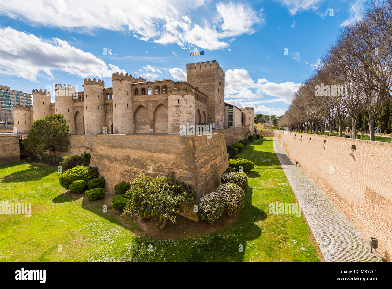 Vue extérieure de l'Aljaferia palace. Zaragoza, Aragon, Espagne, Europe Banque D'Images