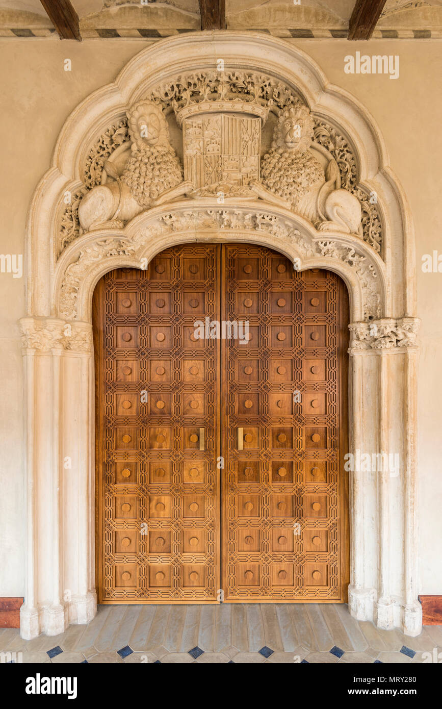 Intérieur la porte de l'Aljaferia palace. Zaragoza, Aragon, Espagne, Europe Banque D'Images