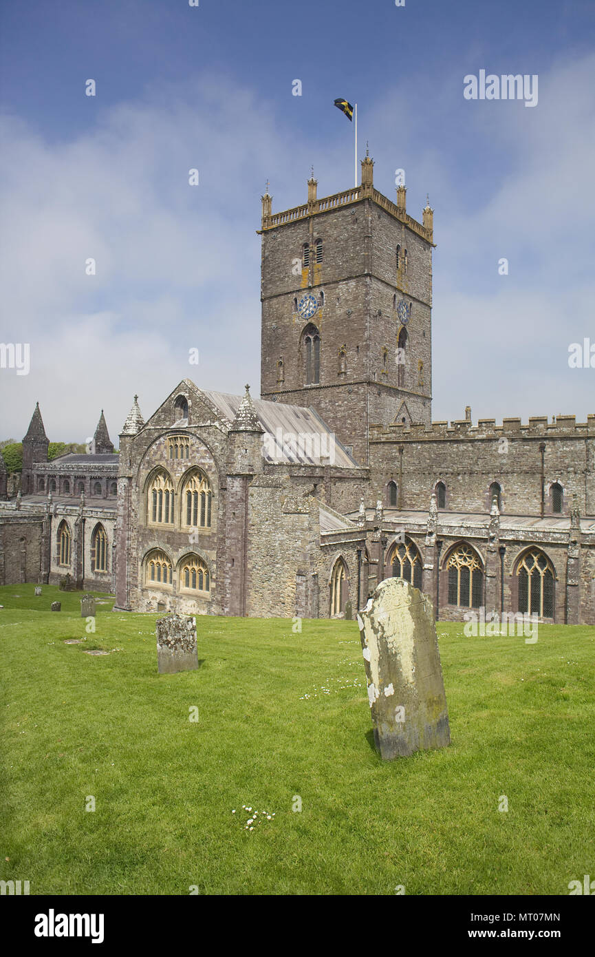 Cathédrale St Davids, St Davids dans le comté de Pembrokeshire, sur le point le plus à l'ouest du pays de Galles. Banque D'Images