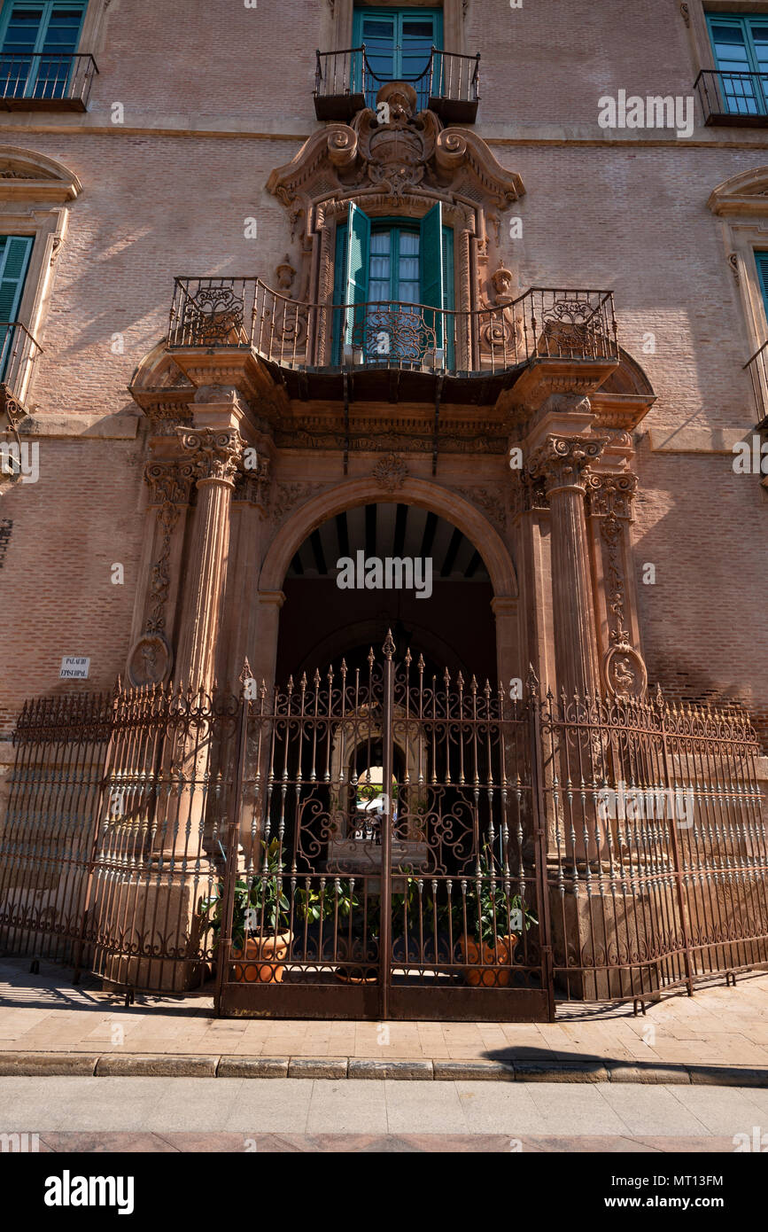 Façade du palais épiscopal (XVIIIE siècle) de style rococo à Glorieta de España, Murcia. Espagne Banque D'Images