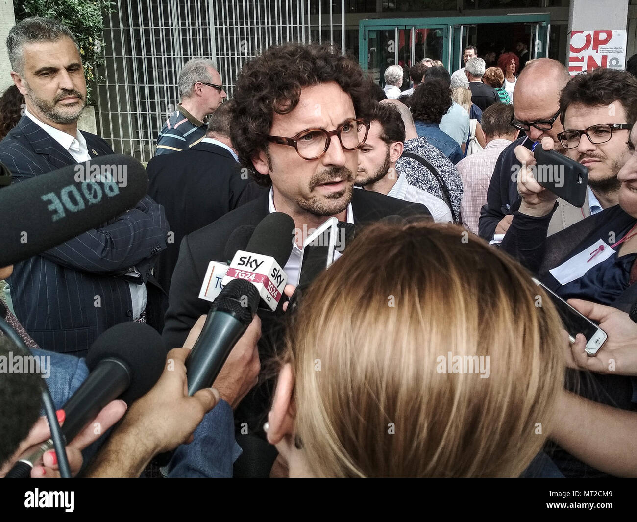 27 mai 2018 - Ivrea, Italy-May 27, 2018 Journée Portes Ouvertes : Rousseau M5S Circulation 5 étoile avec Danilo Toninelli et Davide Casaleggio à Ivrea Crédit : Stefano Guidi/ZUMA/Alamy Fil Live News Banque D'Images