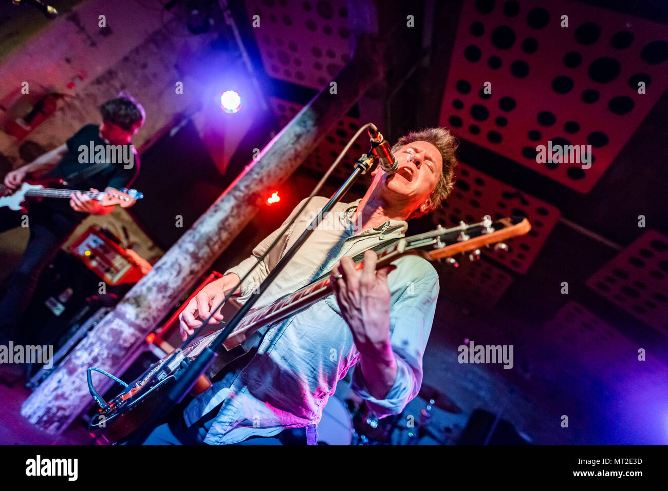 Glasgow, Royaume-Uni. 27 mai, 2018. American rock pioneers Superchunk jouer à Glasgow en stéréo. C'est leur première visite à Glasgow en 17 ans et est la première UK date de leur tournée Européenne soutenir la sortie de leur dernier album 'qu'un temps d'être en vie". Banque D'Images