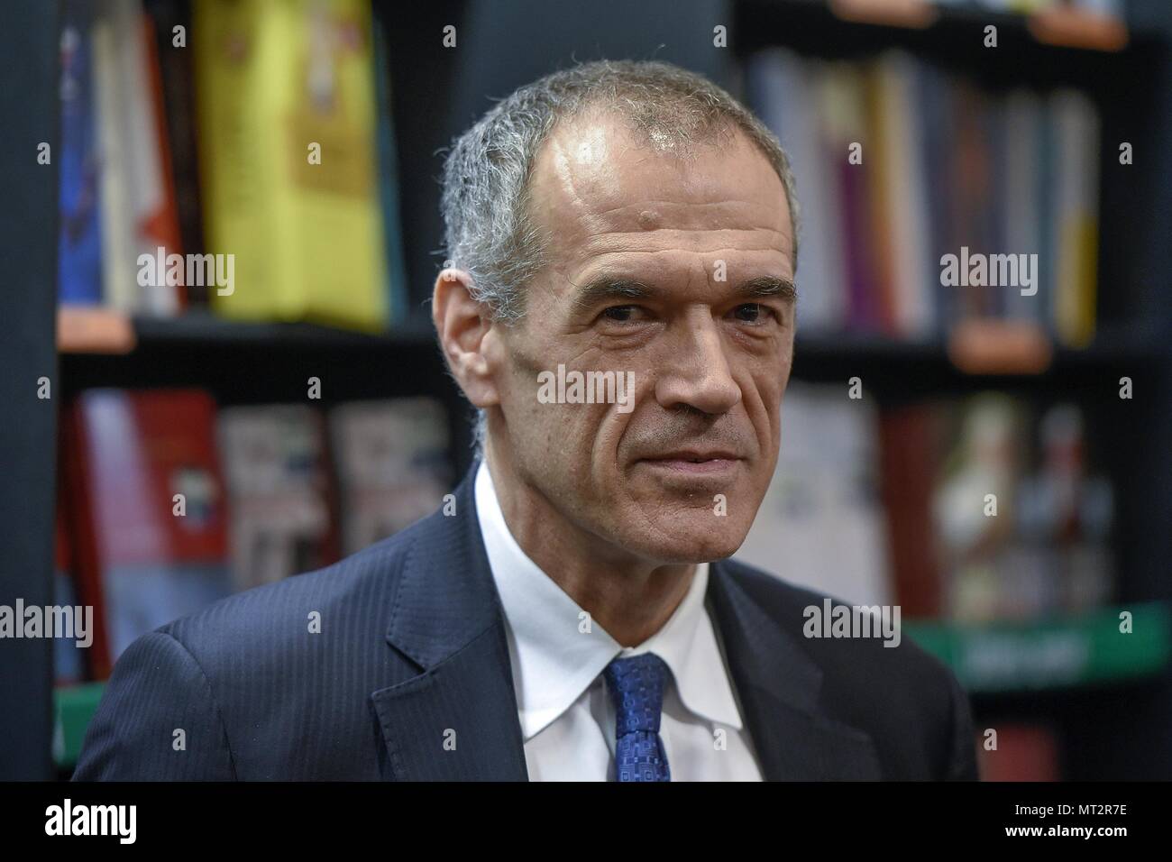 Rome, 13 mars 2018 Carlo Cottarelli lors de la présentation du livre "Les Sept Péchés capitaux de l'économie italienne' ph. ÂˆšÃ‡â€ © Luigi ( Mistrulli, Rome - 2018-03-13) ps la photo peut être utilisé en respectant le contexte dans lequel elle a été prise, et sans l'intention diffamatoire des personnes représentées (Luigi Mistrulli, FOTO LES ARCHIVES - 2018 -05-28) ps la photo peut être utilisé en respectant le contexte dans lequel elle a été prise, et sans l'intention diffamatoire de la décoration des personnes représentées Banque D'Images