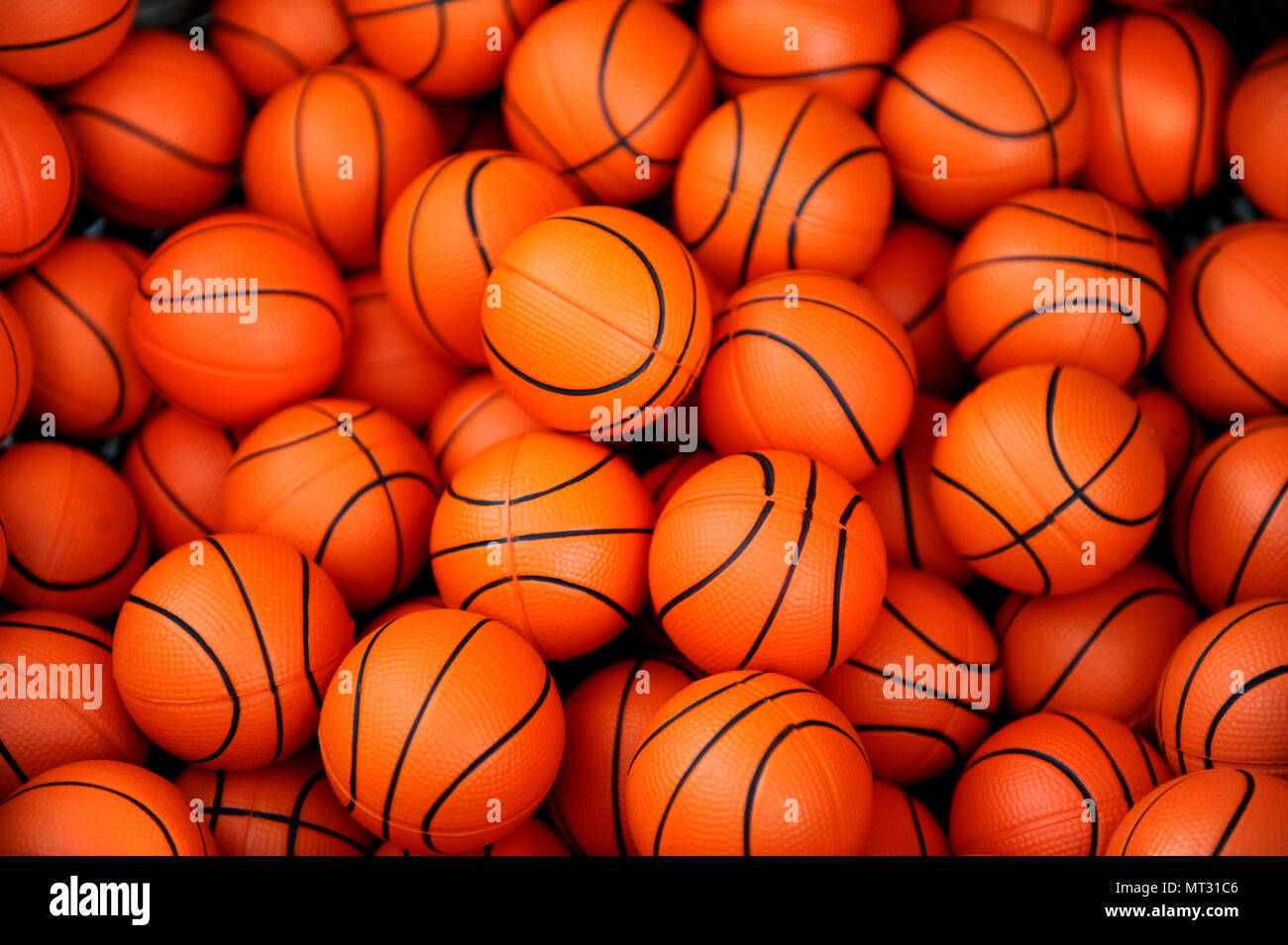 Basket-ball balls motif de fond Photo Stock - Alamy