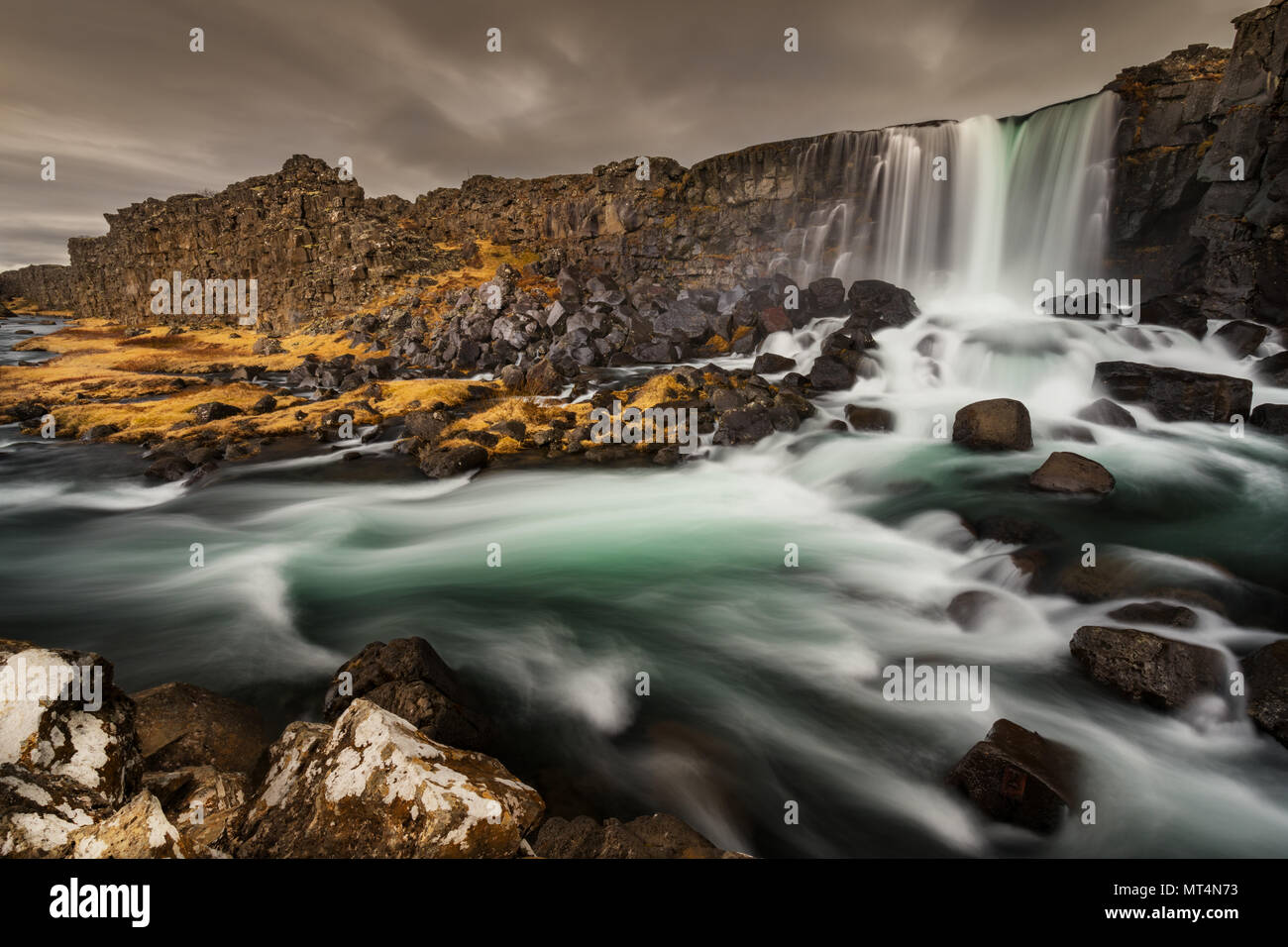 Célèbre Öxarárfoss dans Parc national de Þingvellir. Banque D'Images