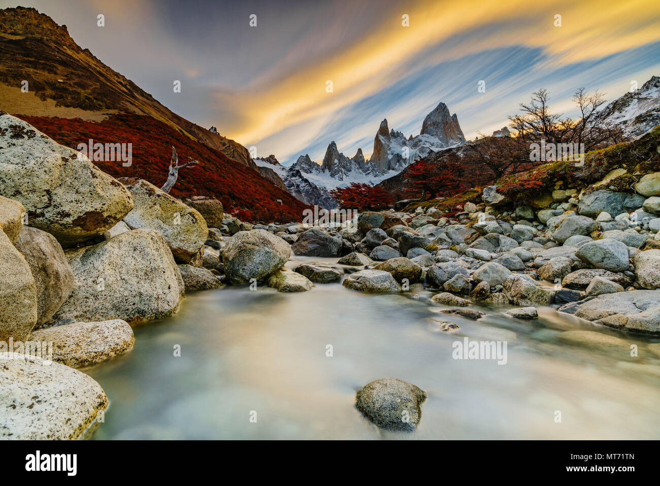 Vue du mont Fitzroy pendant le coucher du soleil. Patagonie Argentine à l'automne Banque D'Images
