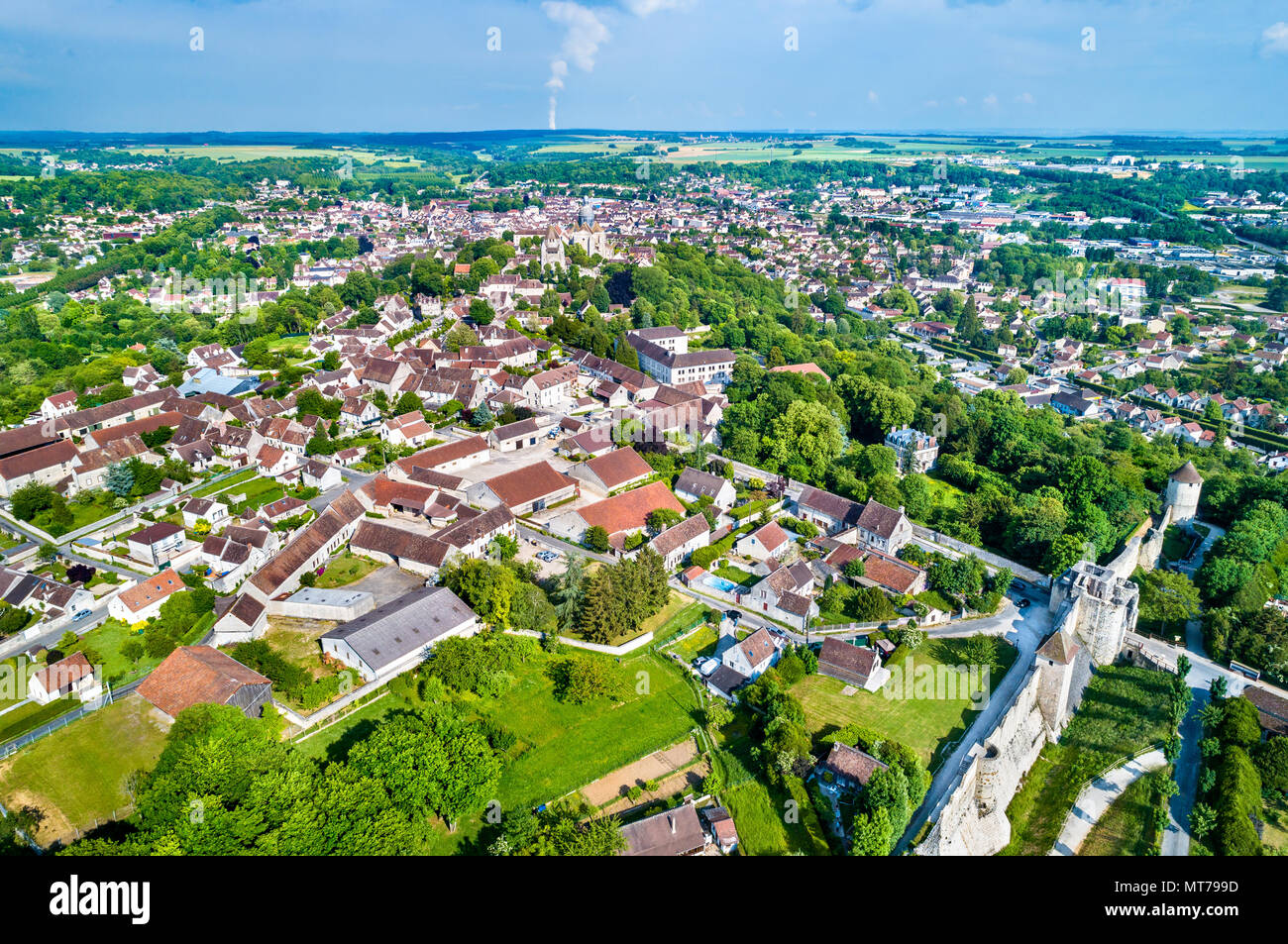 Vue aérienne de Provins, ville de foire médiévale et site du patrimoine mondial de l'UNESCO en France Banque D'Images