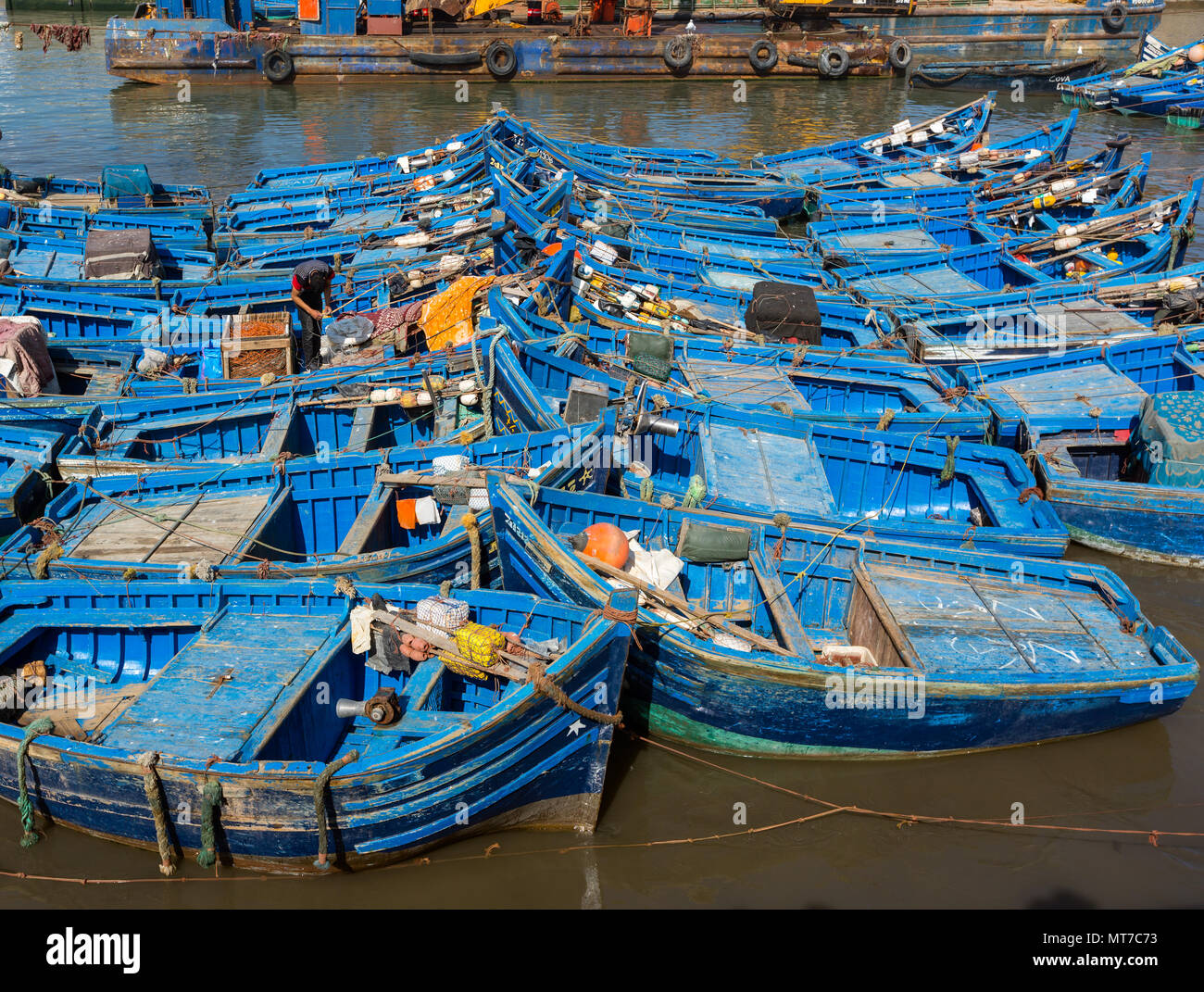 Bateaux de pêche bleu dans le port d'Essaouira Banque D'Images