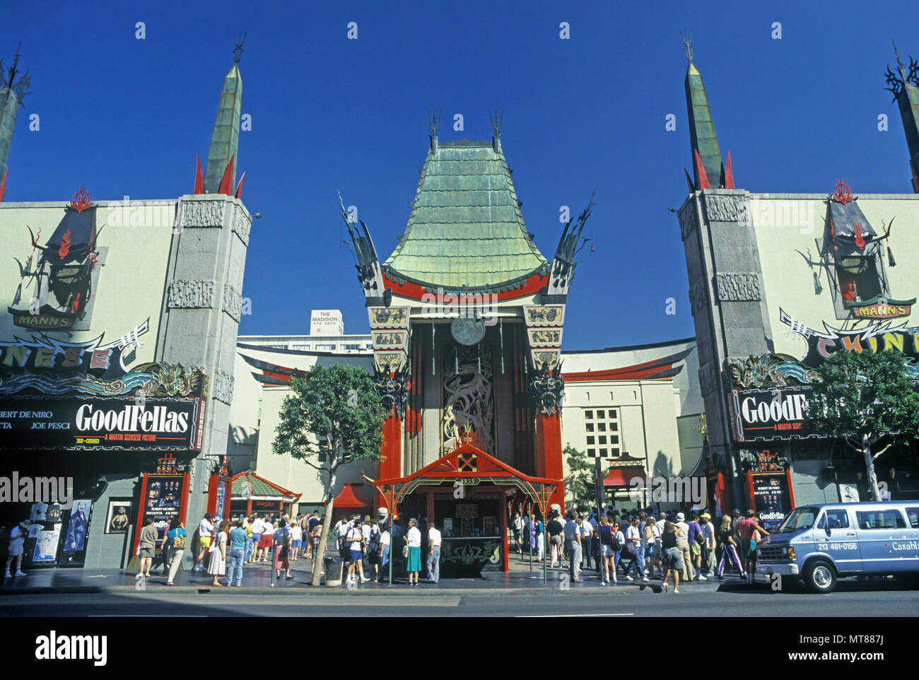 Historique 1990 le Grauman's Chinese Theatre (©MAYER & Holler 1927) WALK OF FAME DE HOLLYWOOD BOULEVARD LOS ANGELES CALIFORNIA USA Banque D'Images