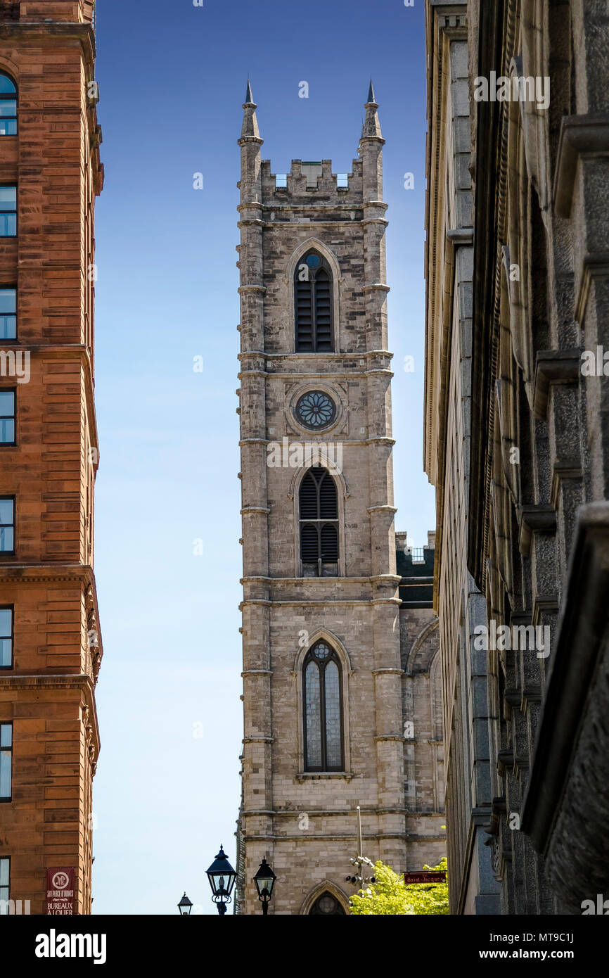 Tourné d'une spire de la Basilique Notre-Dame Banque D'Images