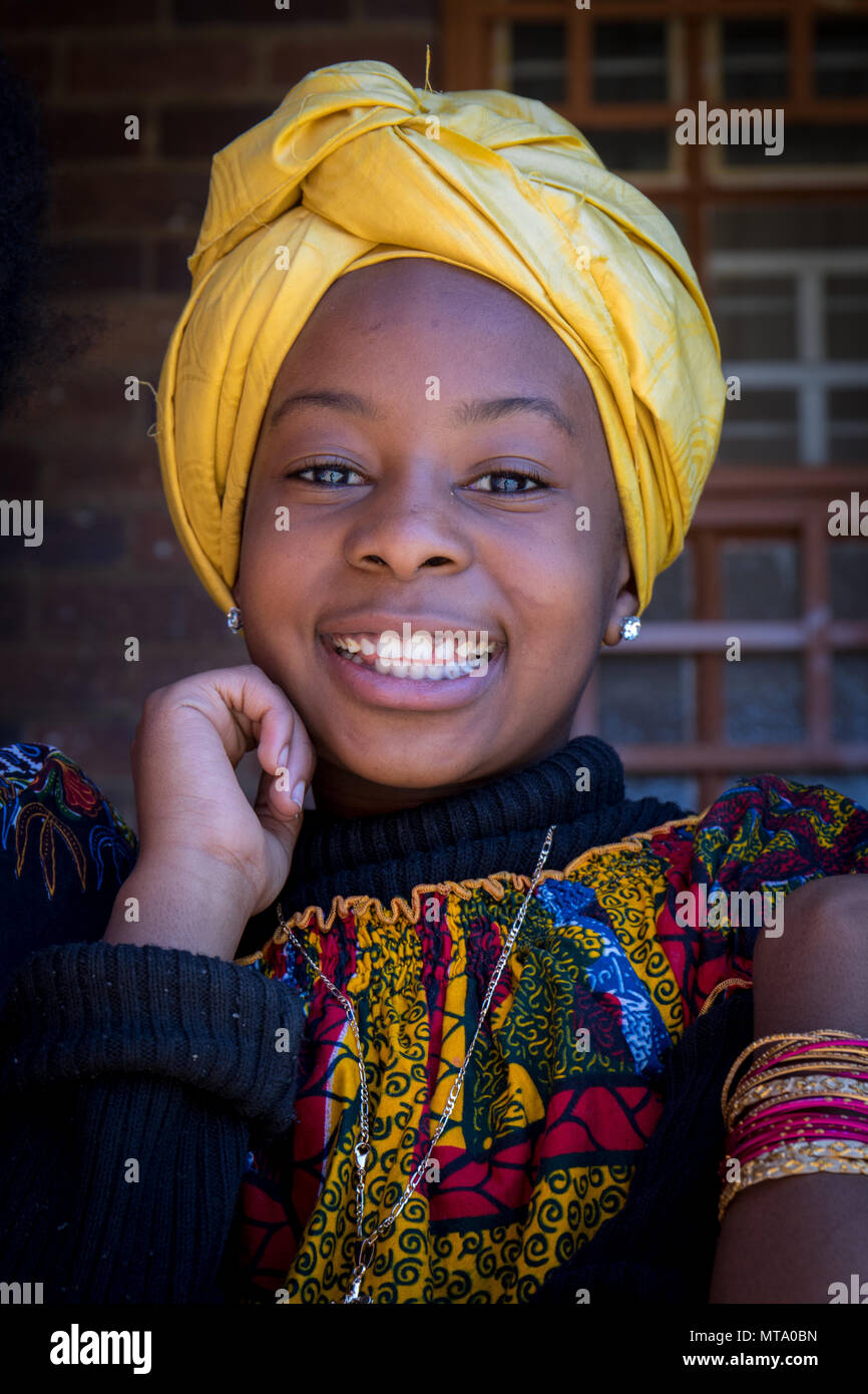 Johannesburg, Afrique du Sud - les enfants de l'école non identifiés, certains en costume traditionnel, célébrer la Journée de l'Afrique Banque D'Images