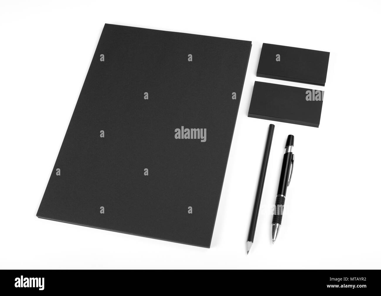 Papeterie en blanc sur fond blanc. Se composent de cartes de visite, A4 des en-têtes, pen and pencil Banque D'Images