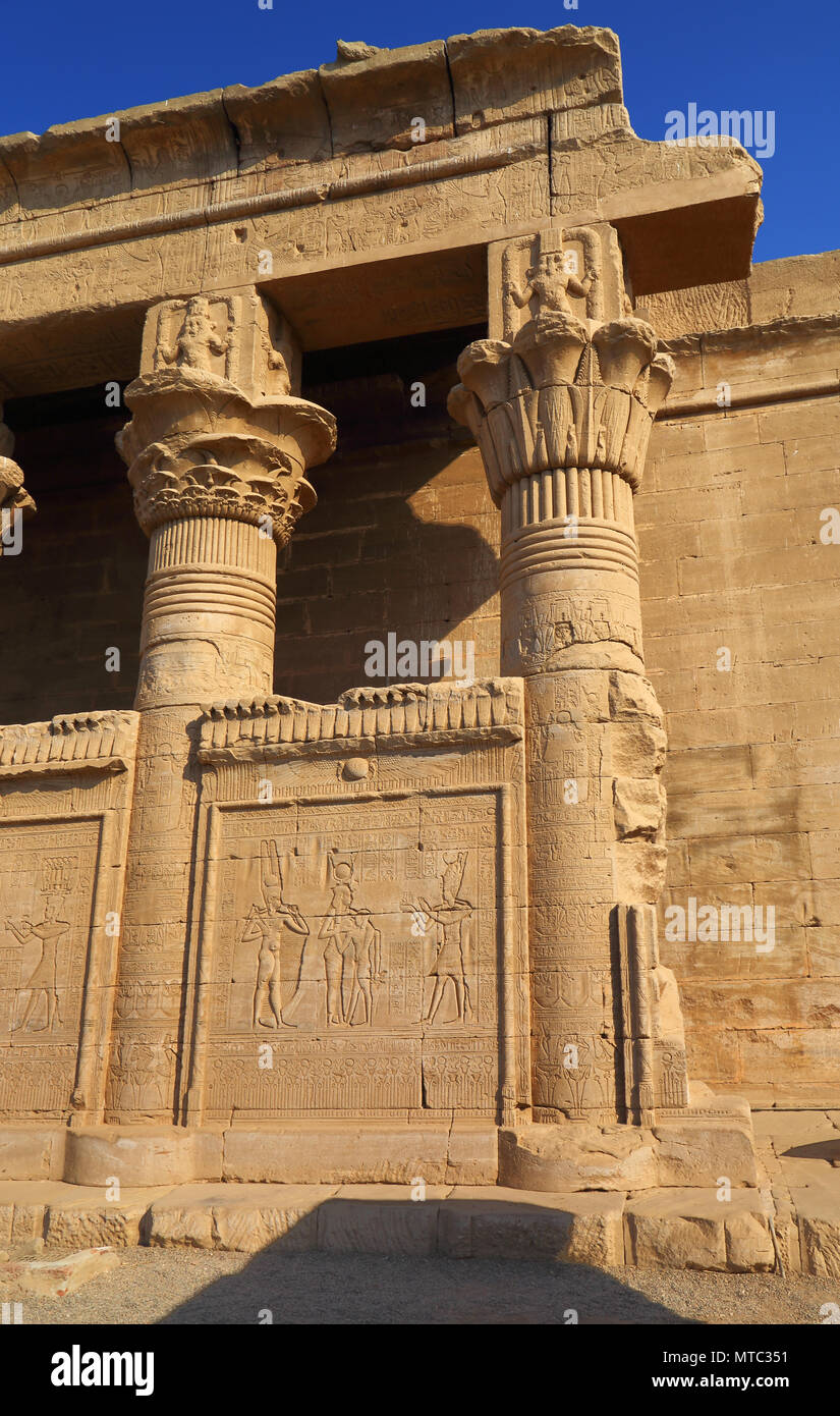 Ancien Temple égyptien à dendérah Banque D'Images