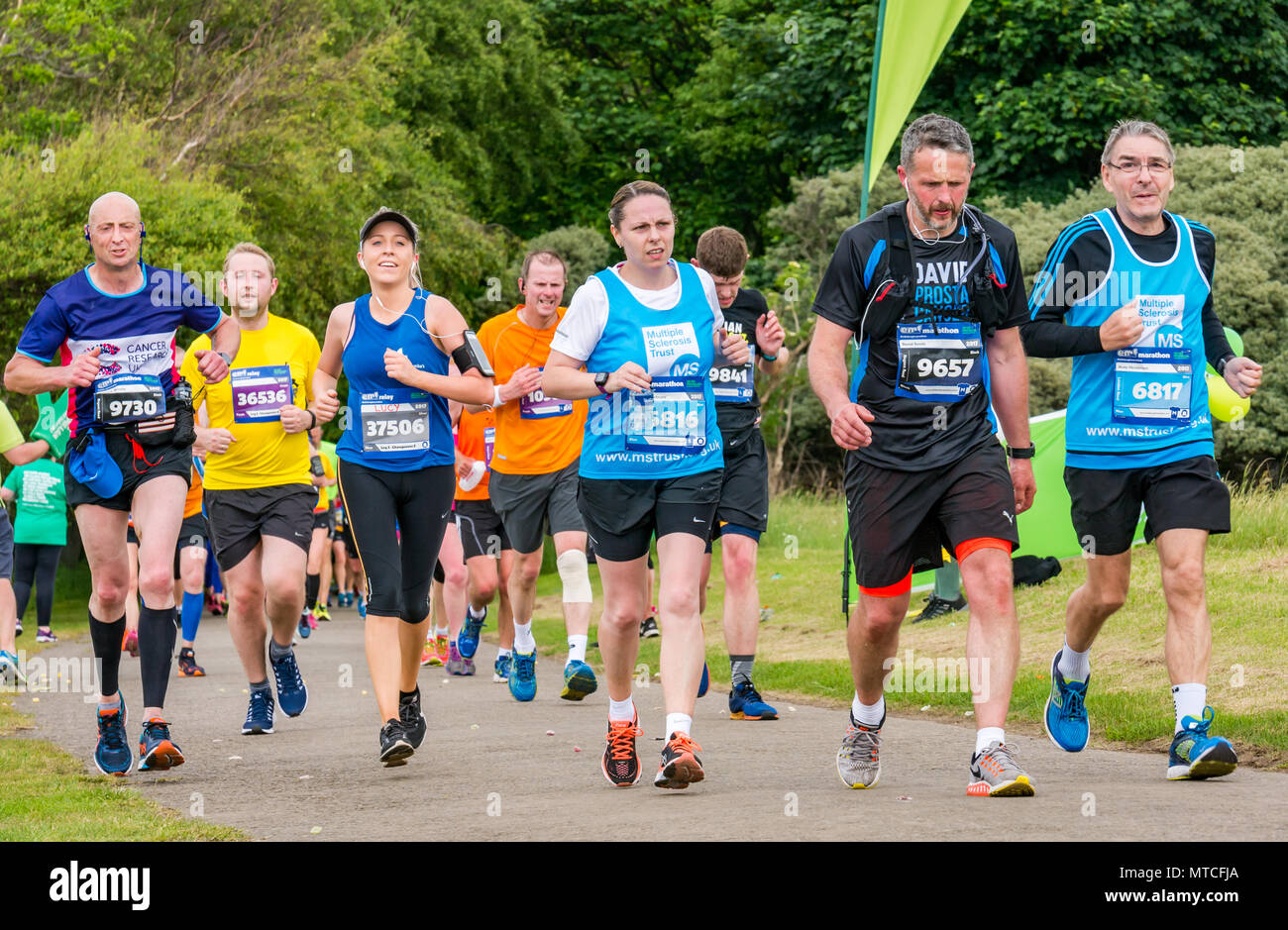 Gosford Estate, East Lothian, Écosse, Royaume-Uni. 28 mai 2017. Coureurs de marathon à Édimbourg Marathon avec des coureurs de charité pour la confiance en la sclérose en plaques Banque D'Images