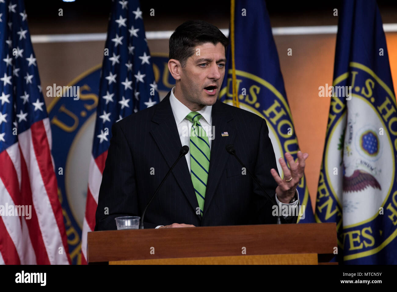 Chambre Le Président Paul Ryan Rép. (R-WI) parle au cours de sa conférence de presse hebdomadaire au Capitole. Banque D'Images