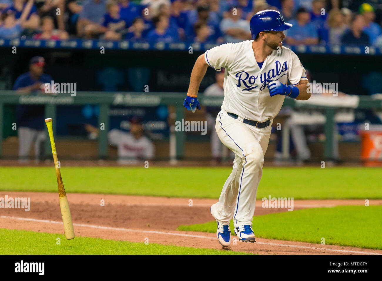 Kansas City, MO, USA. 29 mai, 2018. Hunter Dozier # 17 des Royals de Kansas City s'exécute pendant le jeu à Kauffman Stadium de Kansas City, MO. Kyle Rivas/Cal Sport Media/Alamy Live News Banque D'Images