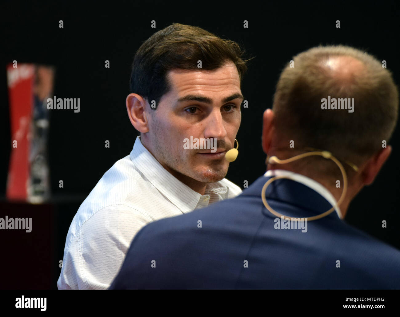 Iker Casillas, portero del Porto, presentado en Madrid como el Embajador de Sportium para el Mundial de futbol de Rusia. 797/Cordon Appuyez sur Iker Casillas, le gardien de Porto, présenté à Madrid comme l'Ambassadeur du Sportium pour la Coupe du Monde de la Russie Banque D'Images