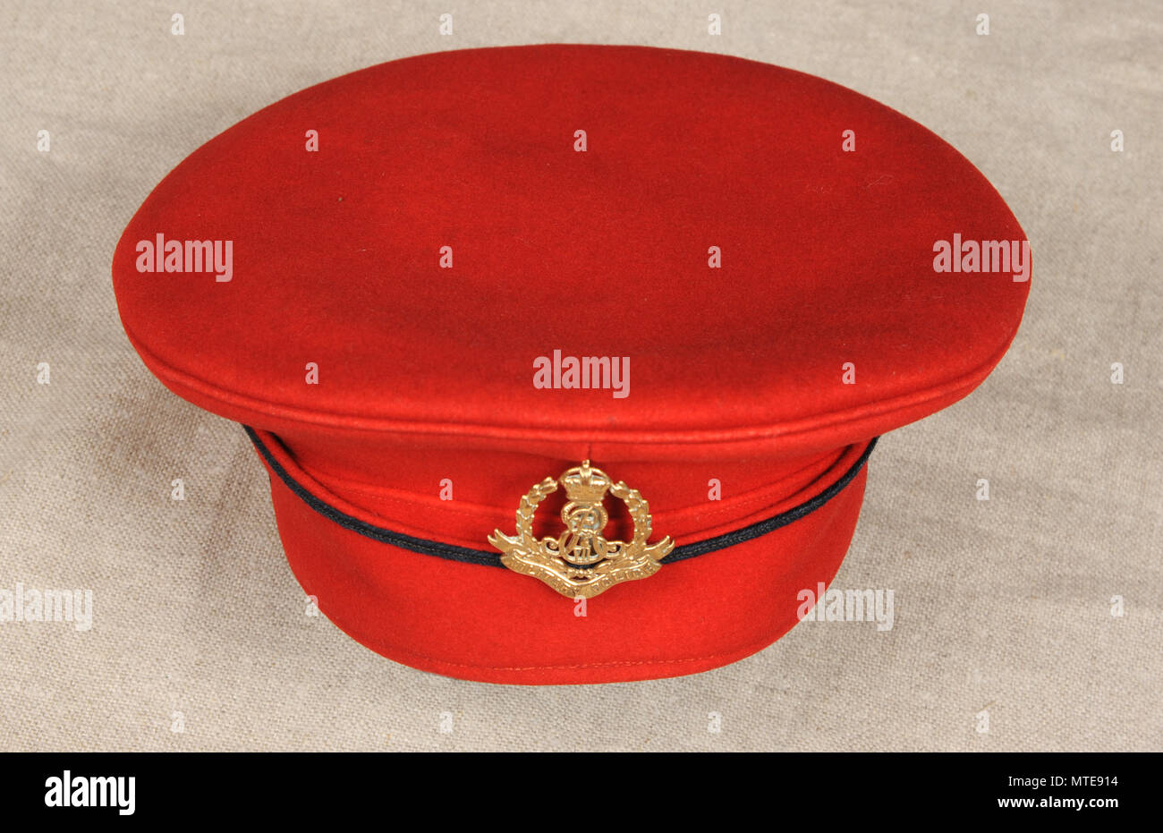 La police militaire royale bouchon rouge, brodrik Banque D'Images