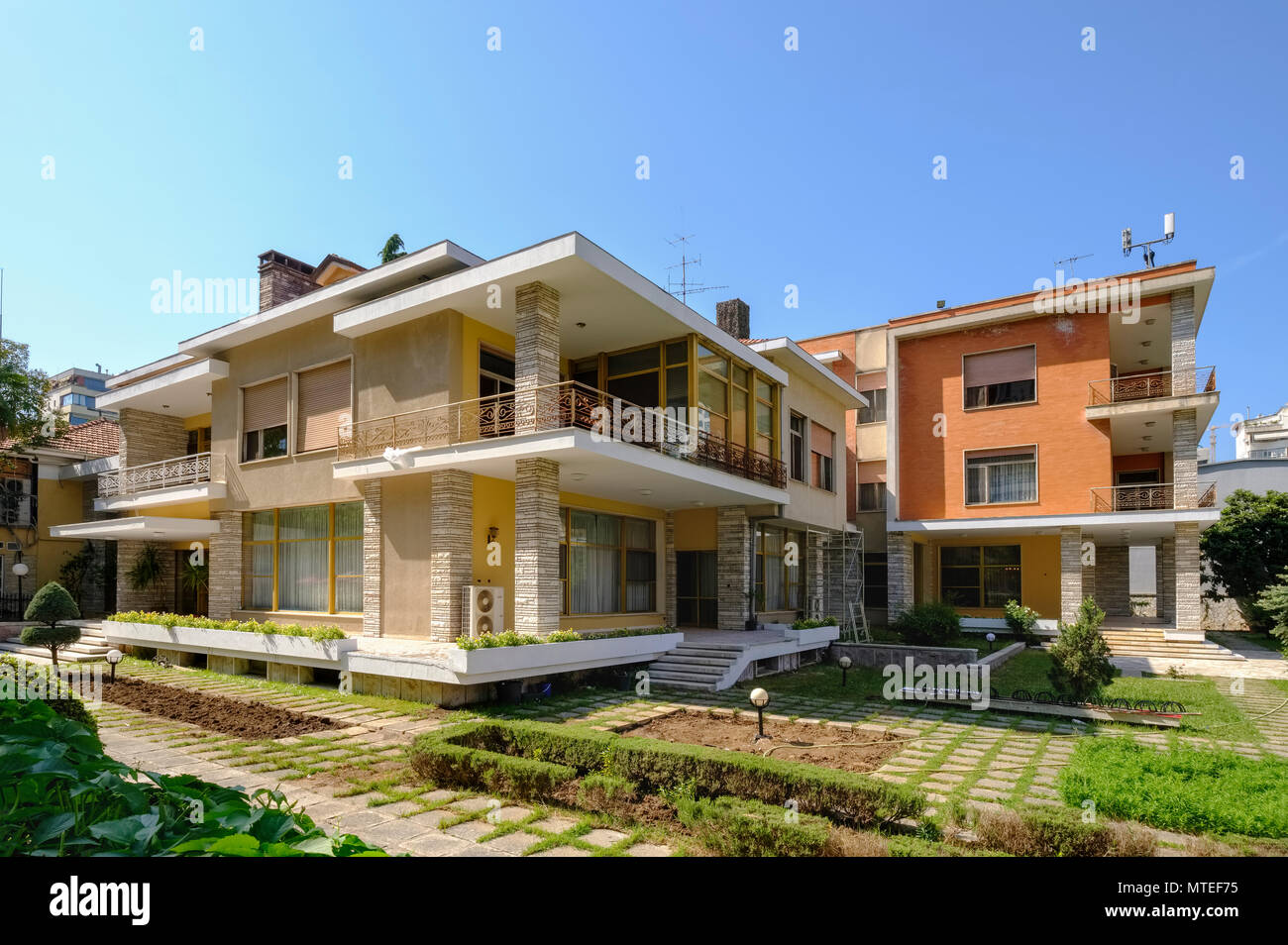 Villa d'Enver Hoxha, de 1944 à 1985 le dictateur de la République populaire socialiste d'Albanie, quartier Blloku, Tirana, Albanie Banque D'Images
