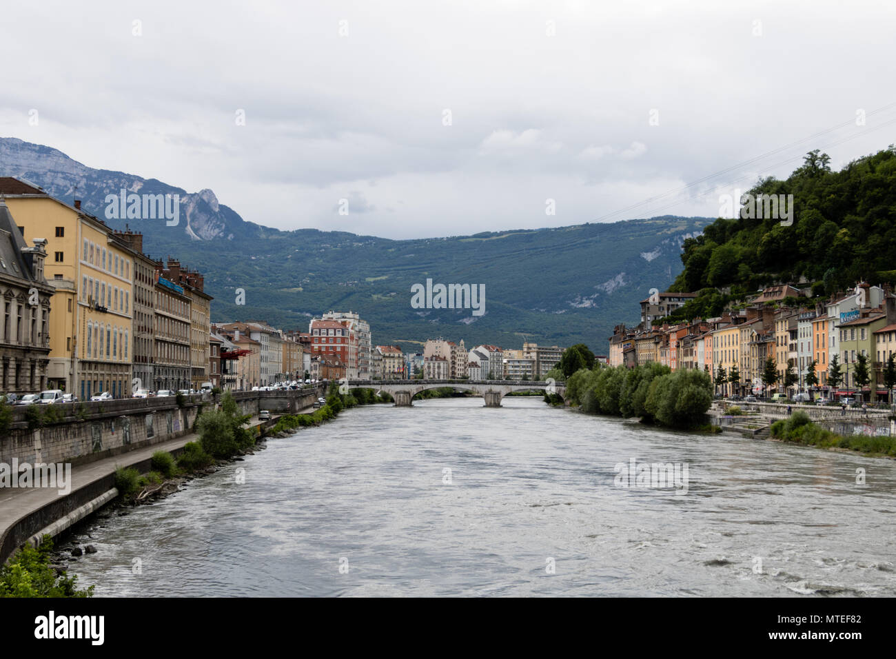 Vue d'un pont à Grenoble, France Banque D'Images