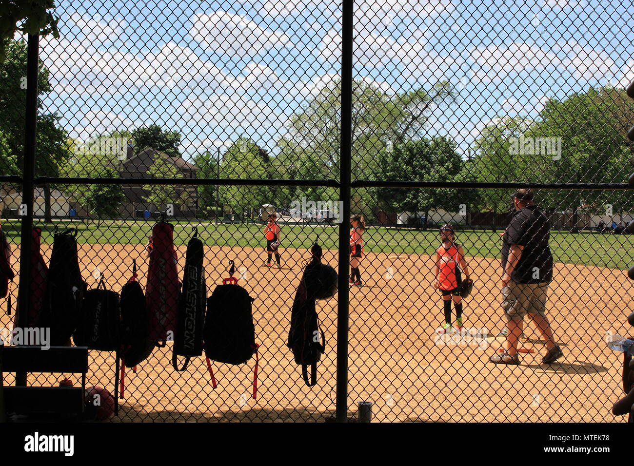 La petite ligue de baseball jeu à l'Oriole Park à Chicago, Illinois durant le week-end du Memorial Day 2018. Banque D'Images