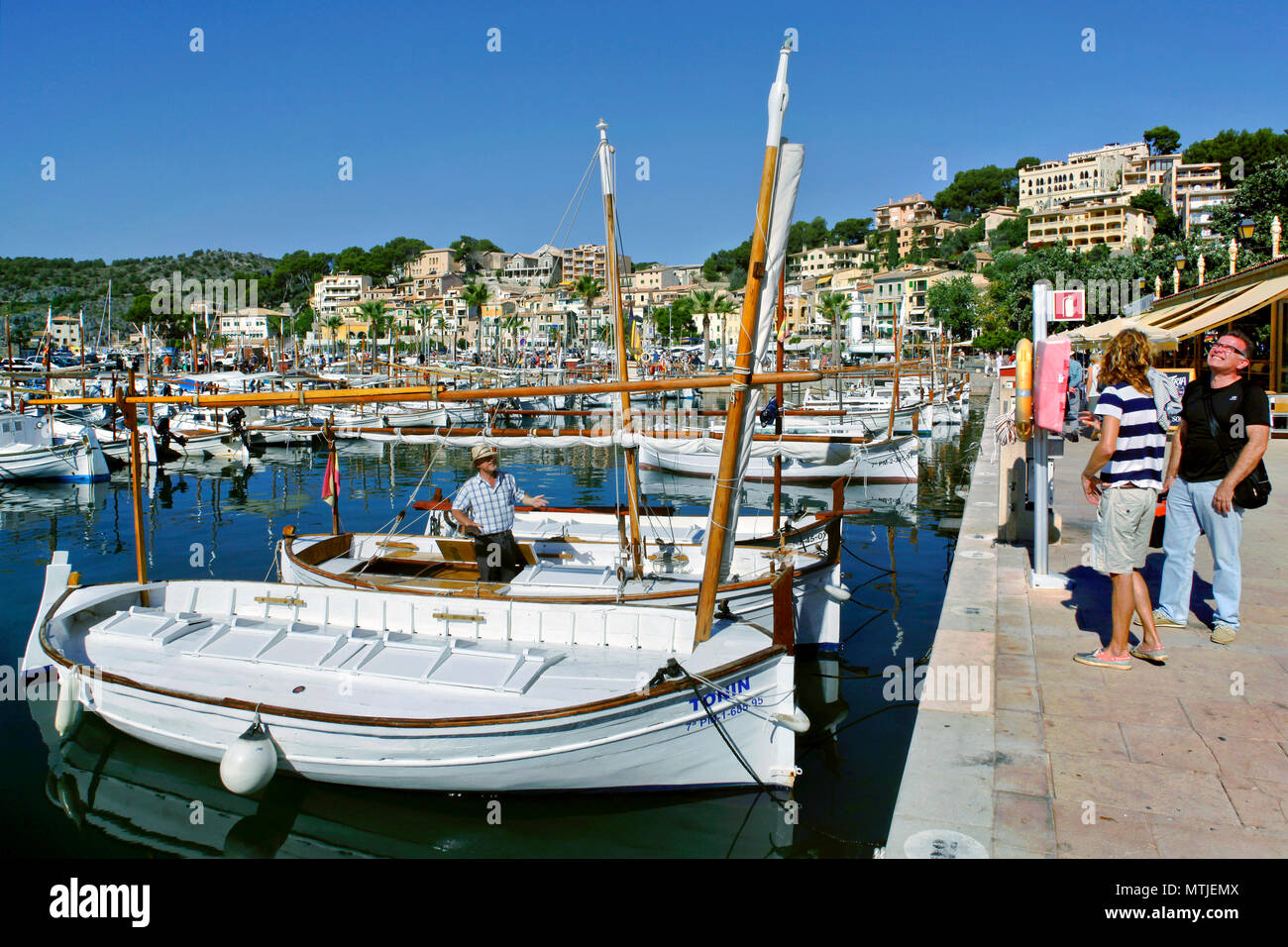 Les bateaux de pêche amarrés dans la marina, Port de Sóller, Tramuntana, Majorque / Mallorca, Iles Baléares, Espagne Banque D'Images