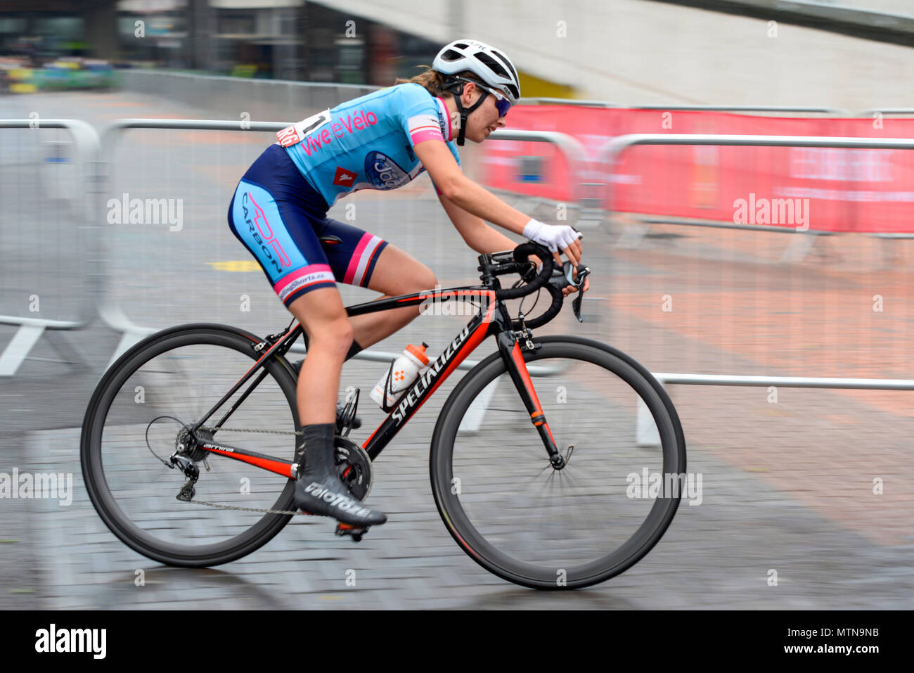 Elizabeth Bennett de Jadan Weldtite Vive Le Velo racing dans l'élite féministe 2018 OVO Tour énergétique cycle série race à Wembley, Londres, Royaume-Uni. Une course de VTT. Banque D'Images Elizabeth Bennett de Jadan Weldtite Vive Le Velo racing dans l'élite féministe 2018 OVO Tour énergétique cycle série race à Wembley, Londres, Royaume-Uni. Une course de VTT. Banque D'Images