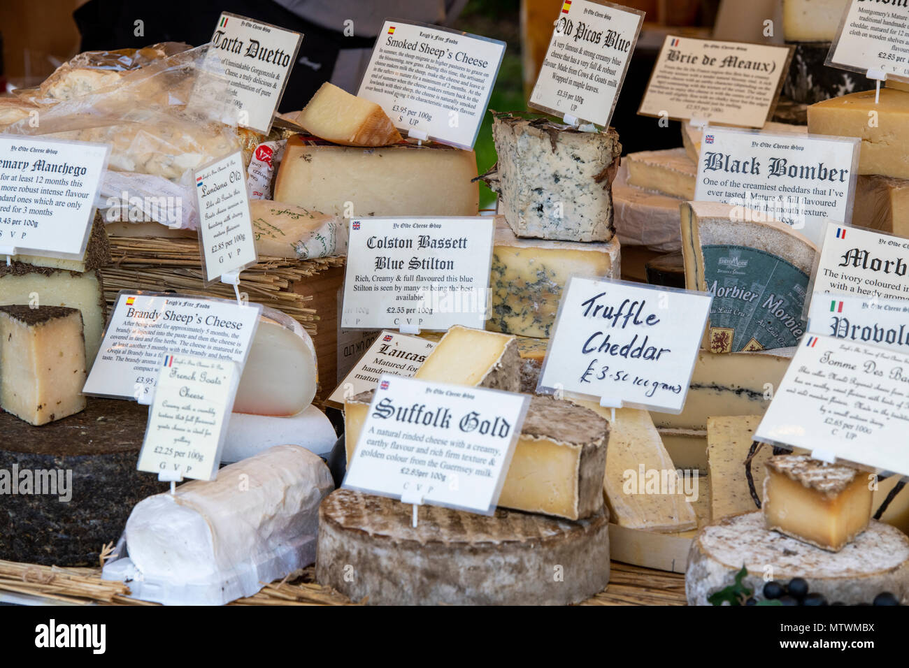 Et spécialité de fromage artisanal à un décrochage food festival. Oxfordshire, Angleterre Banque D'Images