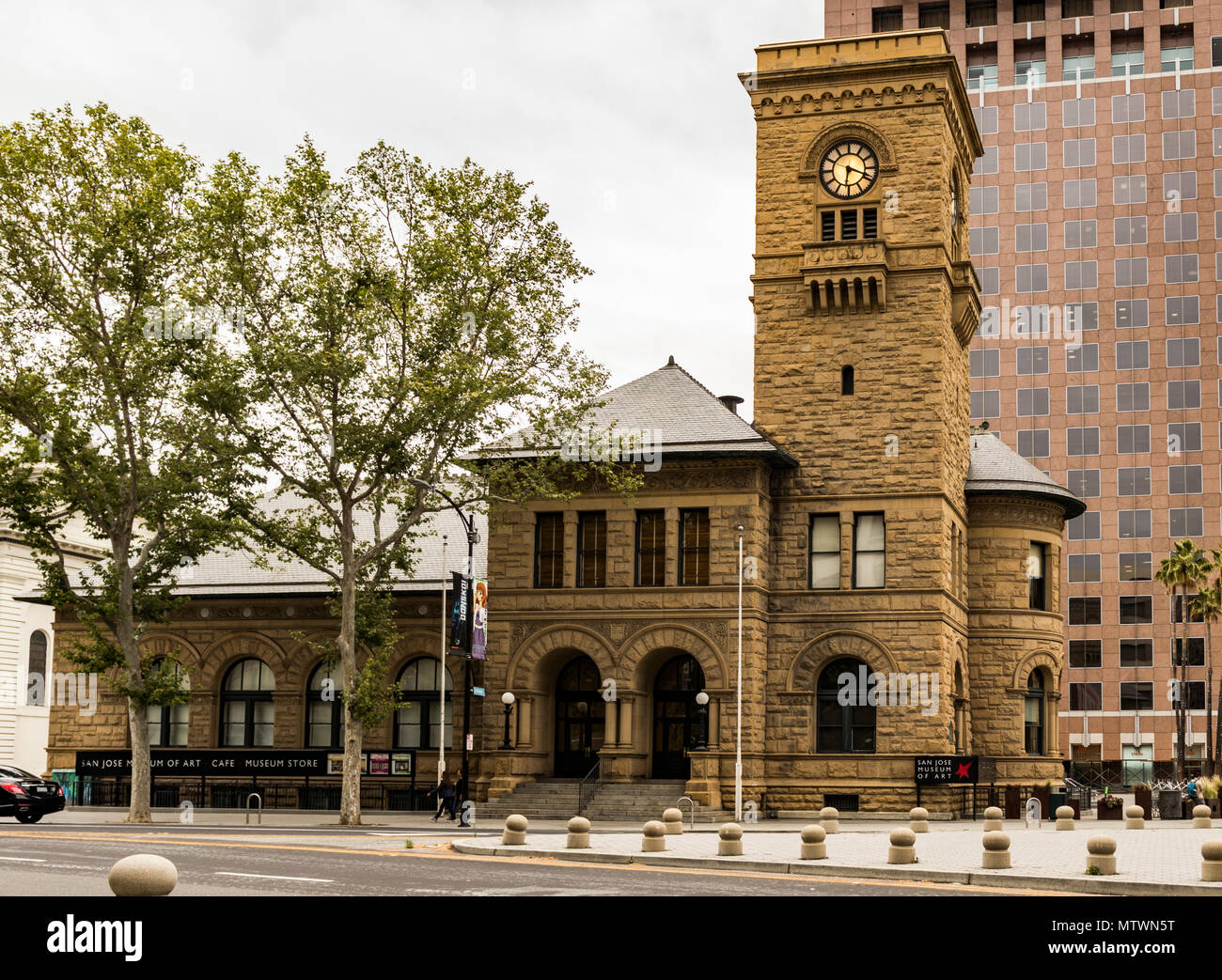 San José, Californie, USA - 28 mai 2018 : San Jose Museum of Art et de l'ancien bureau de poste, Market Street, San Jose, Silicon Valley, Californie du Nord. Banque D'Images