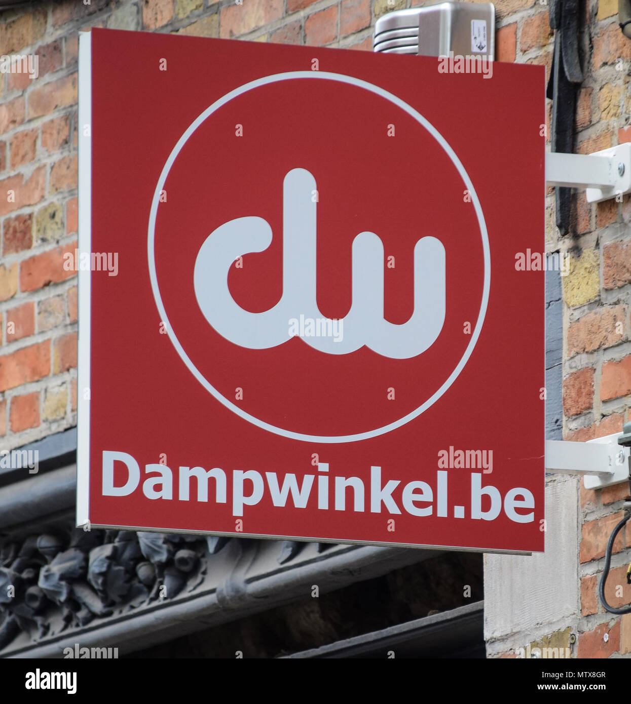 Bruges, Belgique - 28 Avril 2018 : signe d'Dampwinkel vape shop sur Noordzandstraat Banque D'Images
