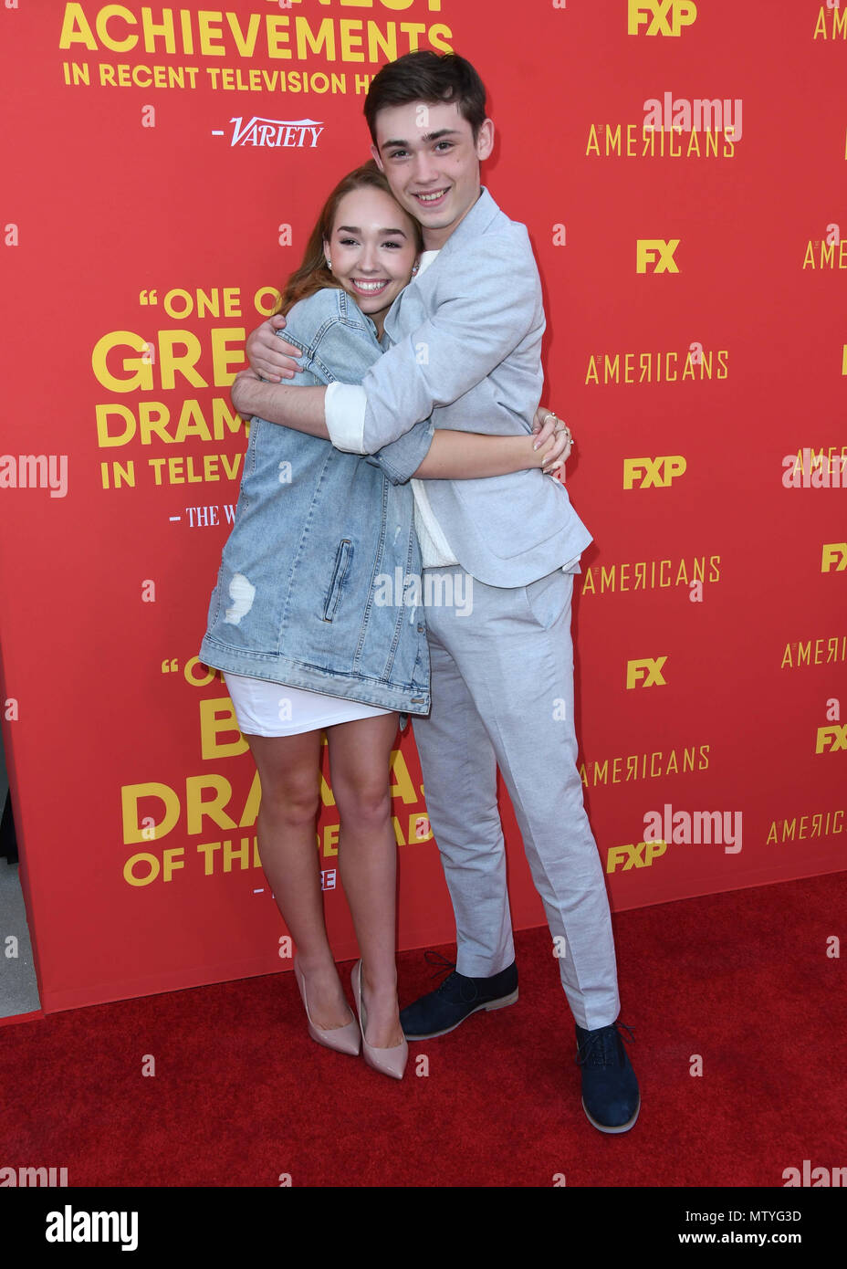 Burbank, CALIFORNIE, États-Unis. 30 mai 2018. 30 mai 2018 - Burbank, Californie - Holly Taylor, Keidrich Sellati. La finale de la série FYC ''The Americans'' de FX s'est tenue au Saban Media Center de la Television Academy. Crédit photo : Birdie Thompson/Admedia Banque D'Images