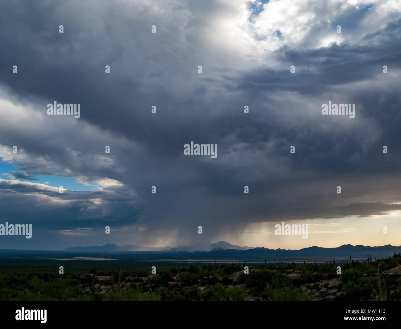 La pluie, les nuages de la mousson et du ciel dans le sud-ouest Banque D'Images