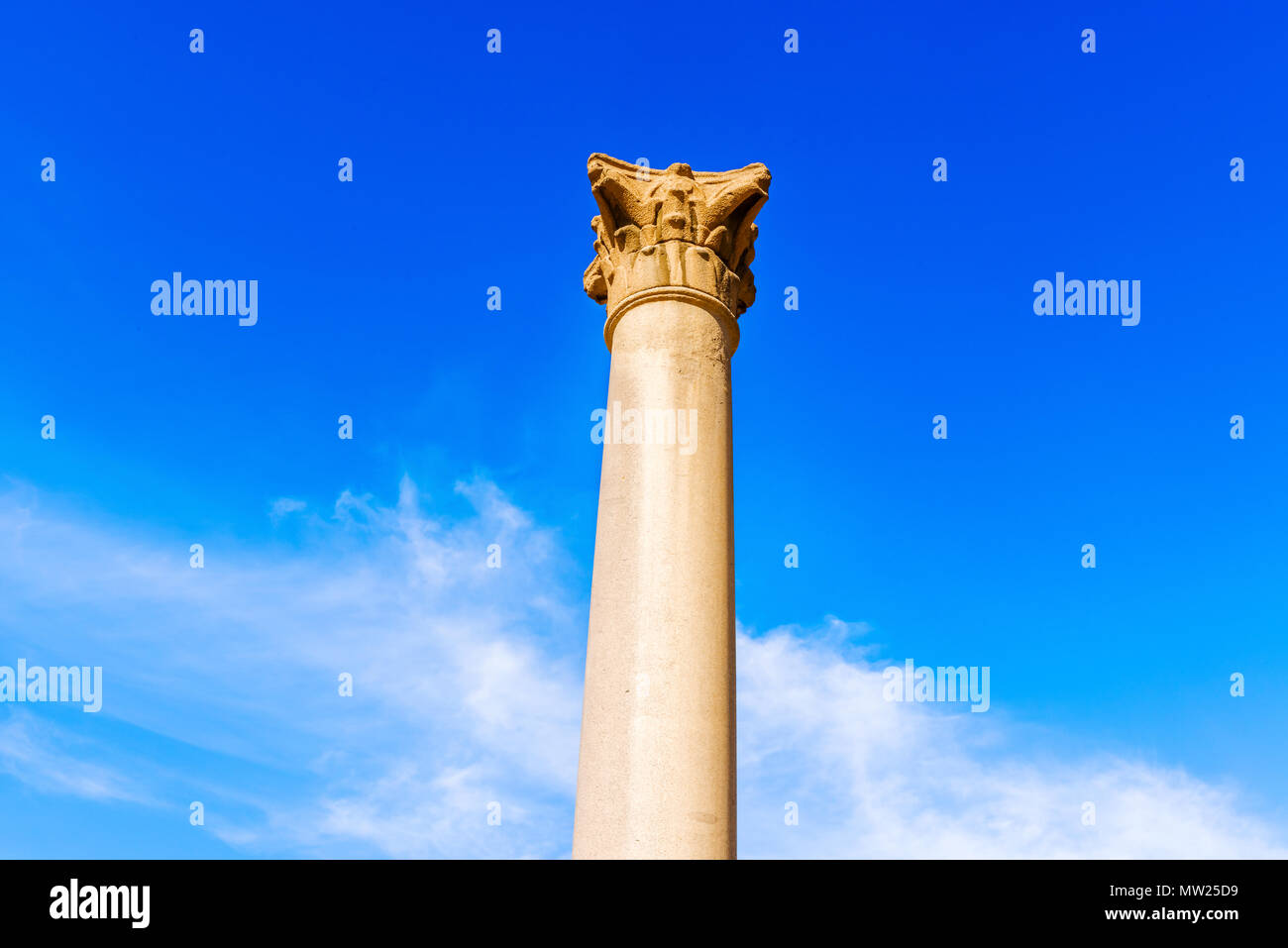 La colonne de Pompée est une colonne triomphale romaine à Alexandrie, Égypte, et le plus grand de ce type construit à l'extérieur de la capitales impériales de Rome et Co Banque D'Images