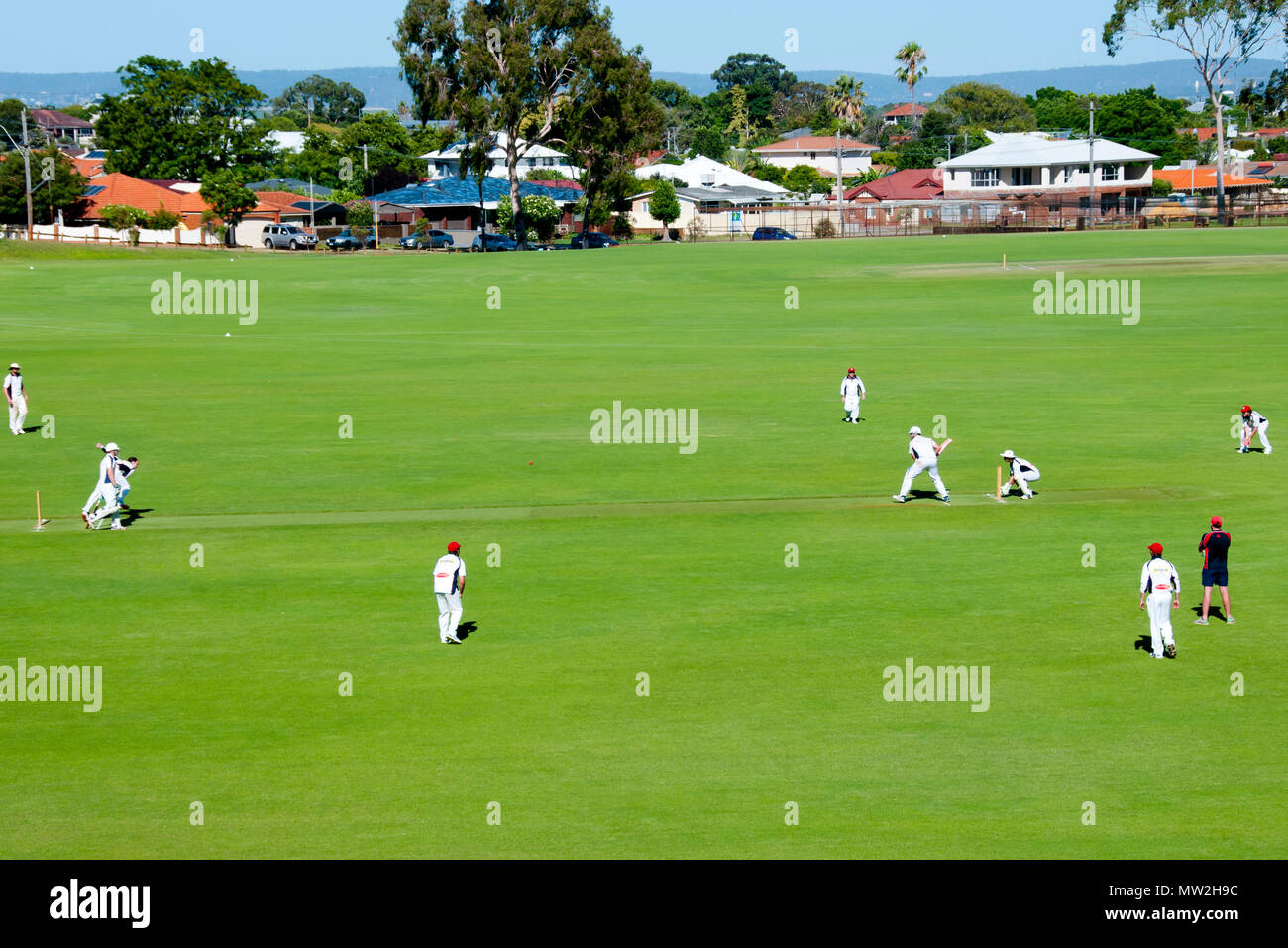 PERTH, AUSTRALIE - 10 Février 2018 : à l'extérieur loisirs jeu de cricket joué dans park Banque D'Images