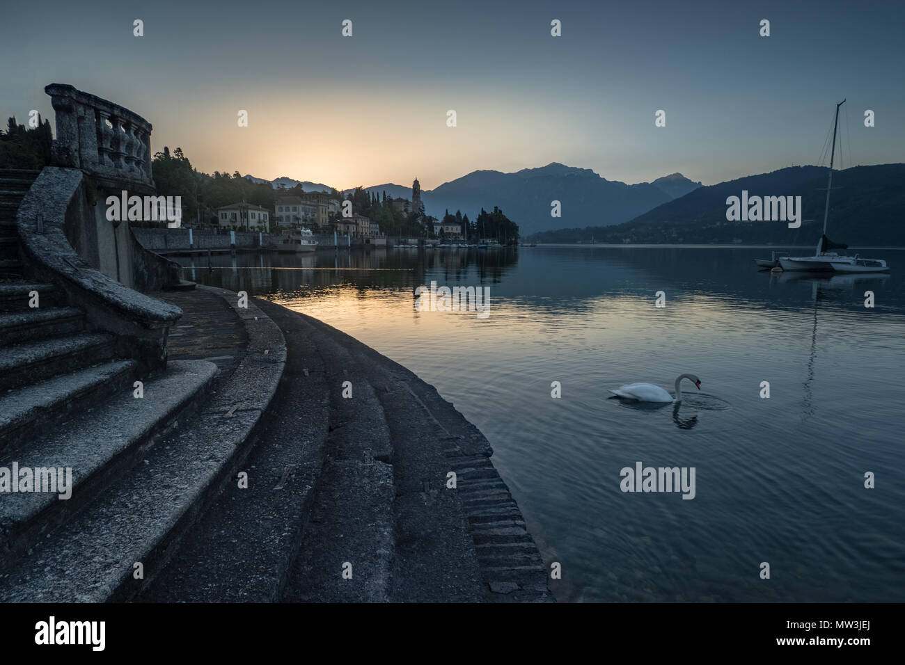 Le lever du soleil, Tremezzo, Lac de Côme Banque D'Images