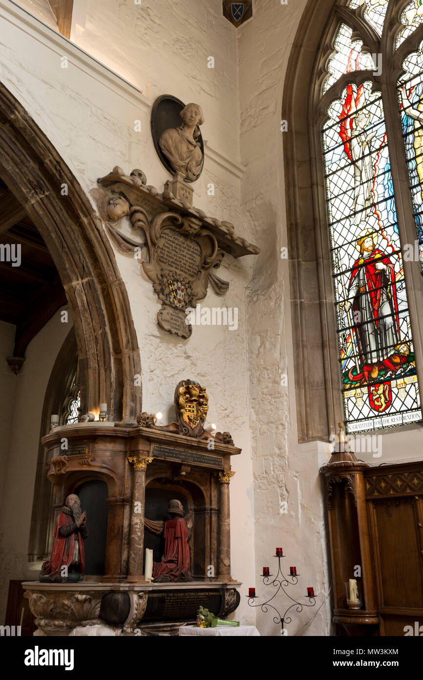 Le mémorial à Elizabeth Pepys, épouse du 17ème siècle London diariste, Samuel Pepys à St Olave's Church, à l'angle de Seething Lane dans la ville de Londres, le 30 mai 2018, à Londres, en Angleterre. Banque D'Images