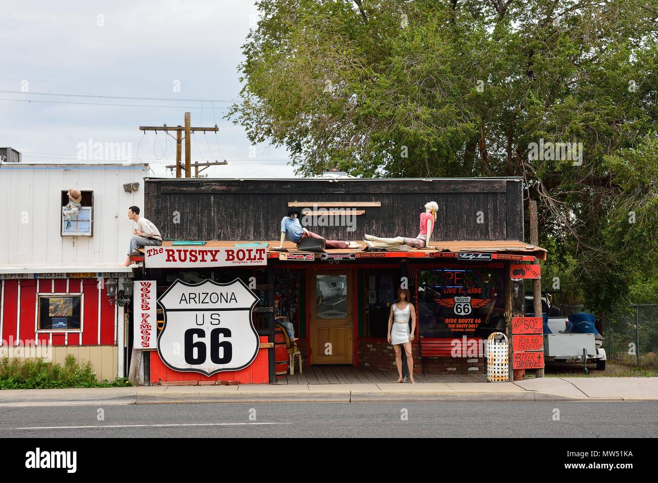 Seligman, Arizona, USA - Le 24 juillet 2017 vis rouillées : Boutique de souvenirs le long de la route de l'article historique de la Route 66 à Seligman, Arizona. Banque D'Images