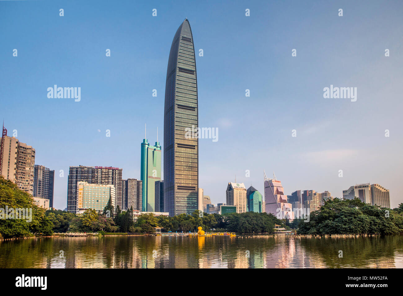 La Chine, la ville de Shenzhen, Lizhi Park,KK 100 Tower Banque D'Images