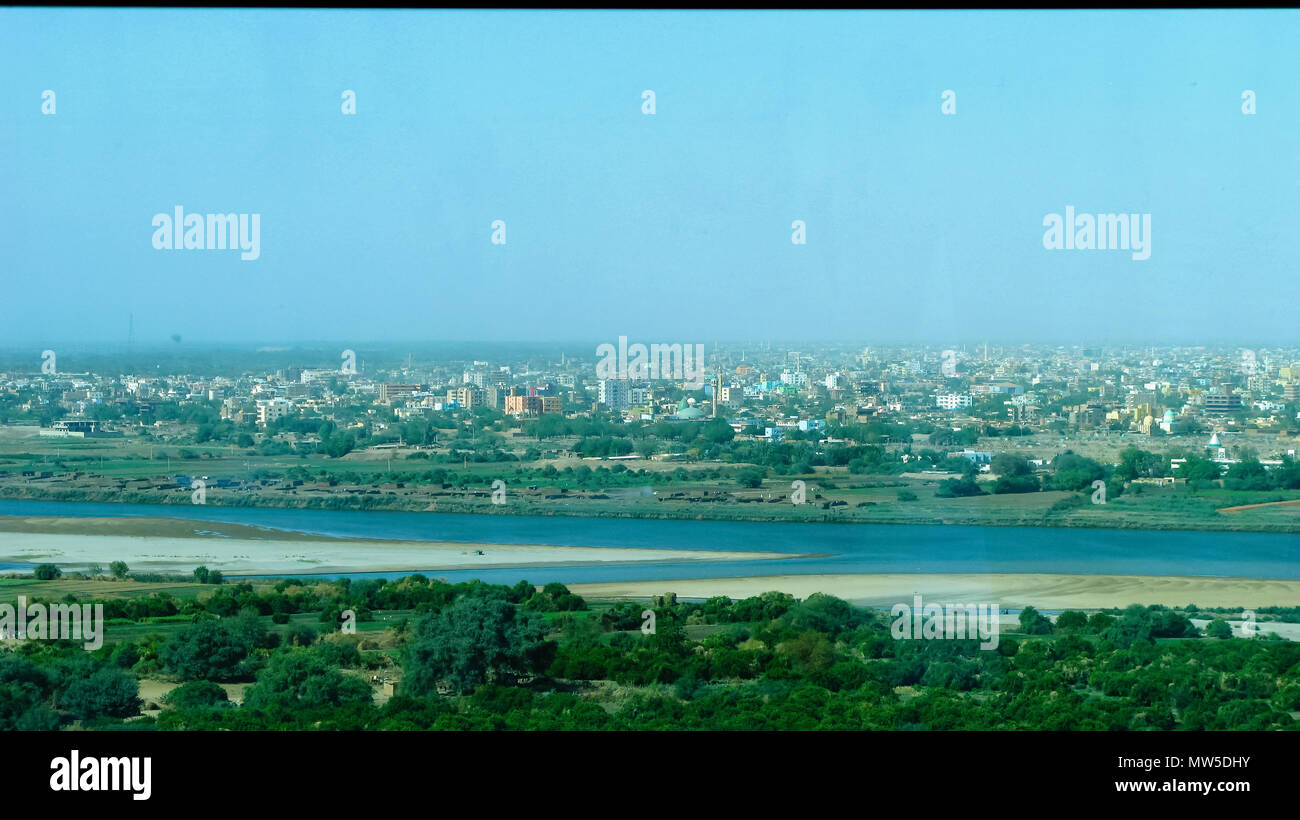 Vue panoramique de l'antenne de Khartoum, Omdurman et confluent des Niles bleu et blanc, au Soudan Banque D'Images