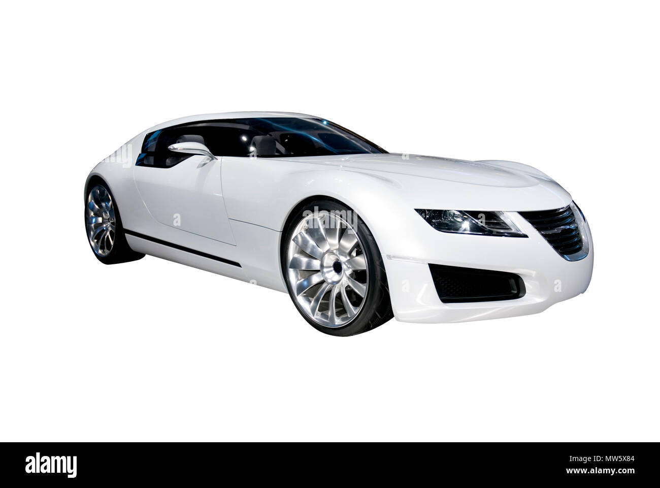 Voiture futuriste isolé sur un fond blanc. Regardez dans ma galerie de photos pour plus de photos de voiture comme ceci. Banque D'Images