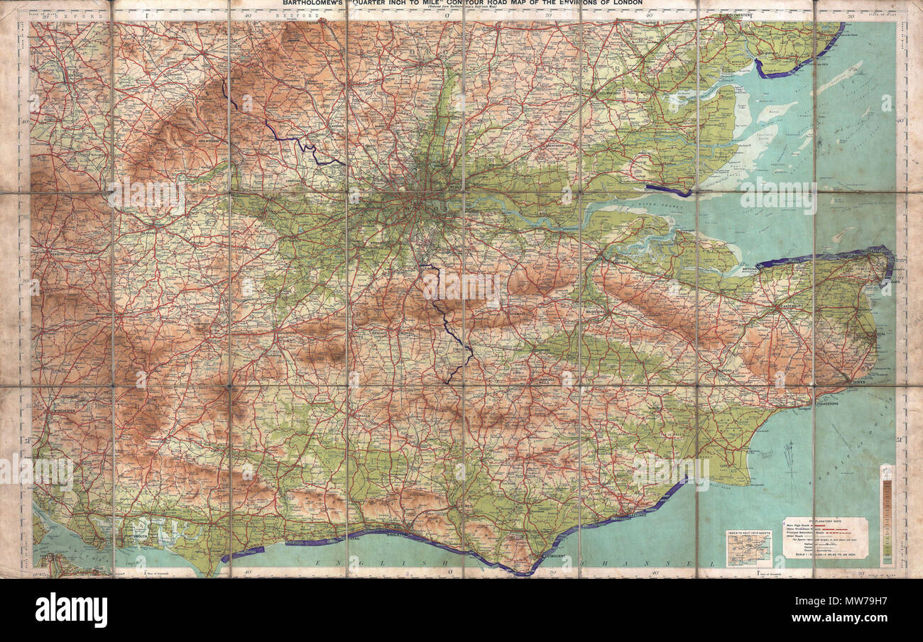 . Bartholomew's 'Pouce quart de mile' Coutour Carte routière de la commune de Londres. Anglais : c'est une rare c. 1928 Plan de Londres, Angleterre, et ses environs. Couvre l'Est de Portsmouth jusqu'à Ramsgate et vers le nord jusqu'à Oxford et de Colchester. Comprend Londres avec de rues et de chemins de base indiqué comprend les routes pour route, pistes cyclables, et des trains. Préparé par John Bartholomew en conjonction avec l'ordonnance et de l'enquête publié par Edward Stanford. Conçu avec le voyageur à l'esprit et donc traversé et soutenu avec des draps pour faciliter le pliage. . 1928 (sans date) 13 1928 Site de l'Env Banque D'Images